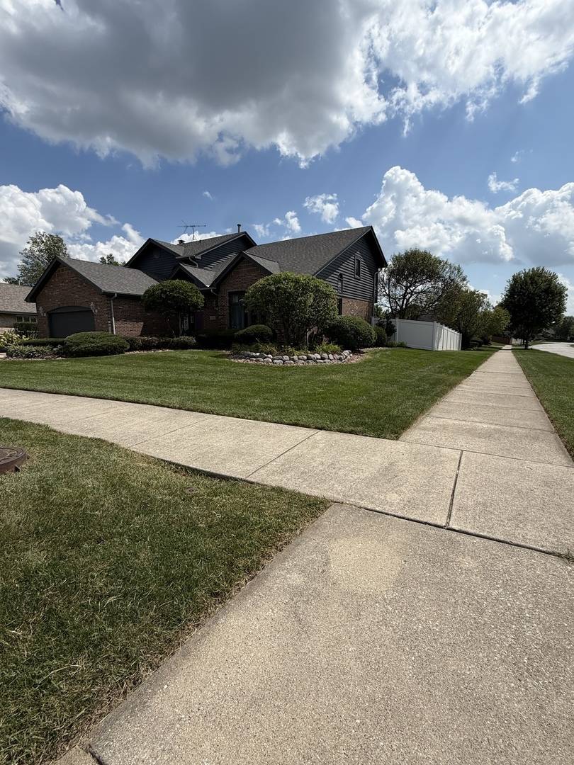 11751 Greenfield DR, Orland Park, IL 60467