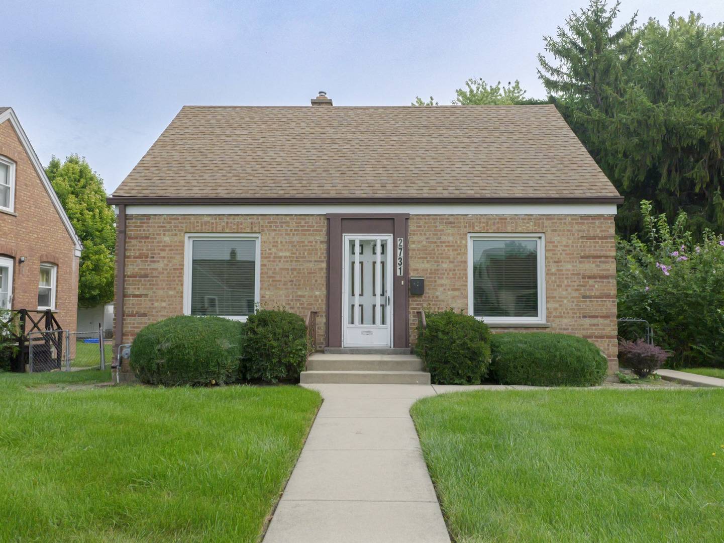 2731 Elder LN, Franklin Park, IL 60131