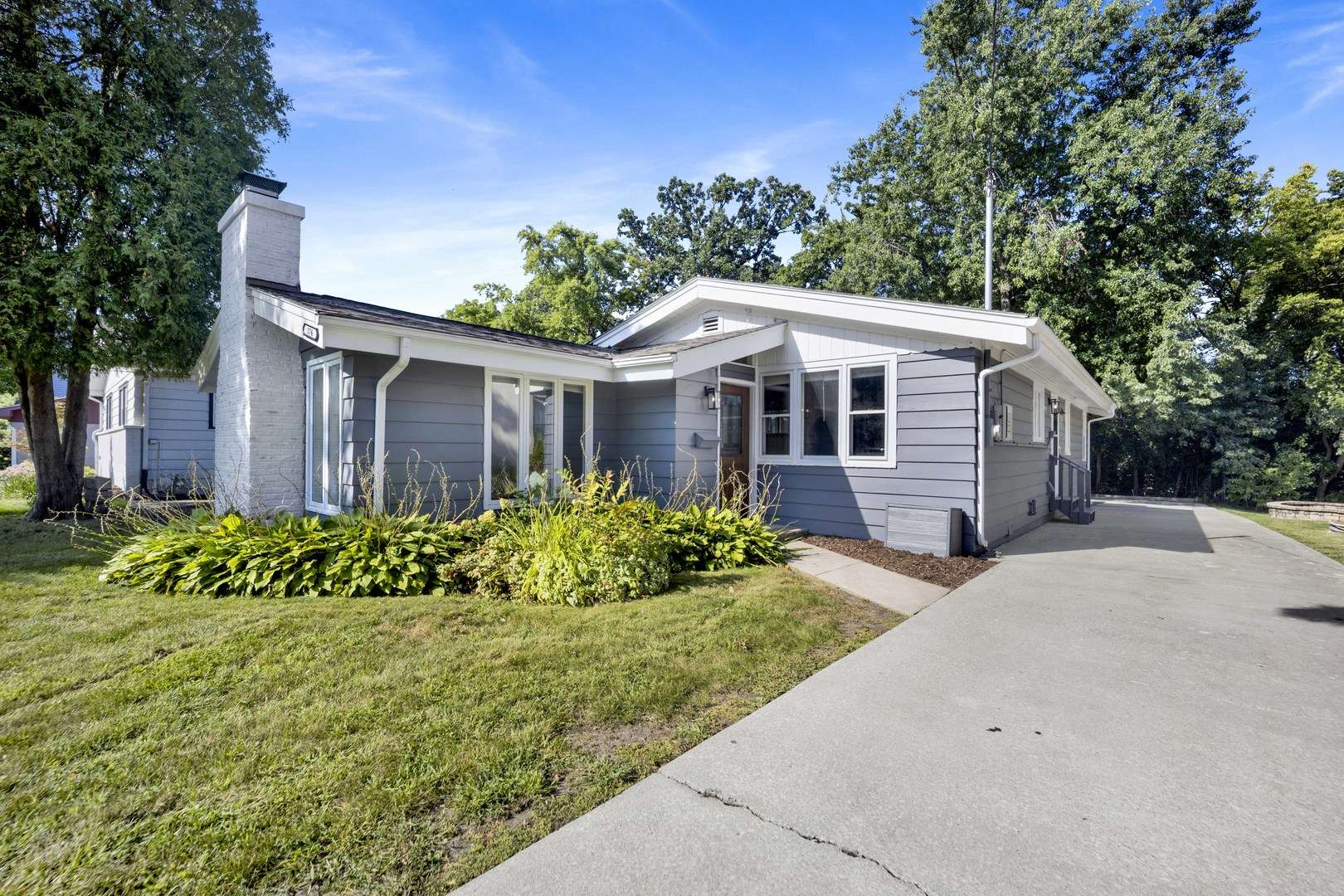 376 N WEST AVE, Elmhurst, IL 60126
