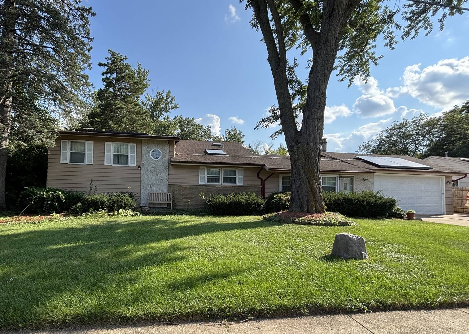 11 W Palatine (FRONTAGE) RD, Prospect Heights, IL 60070