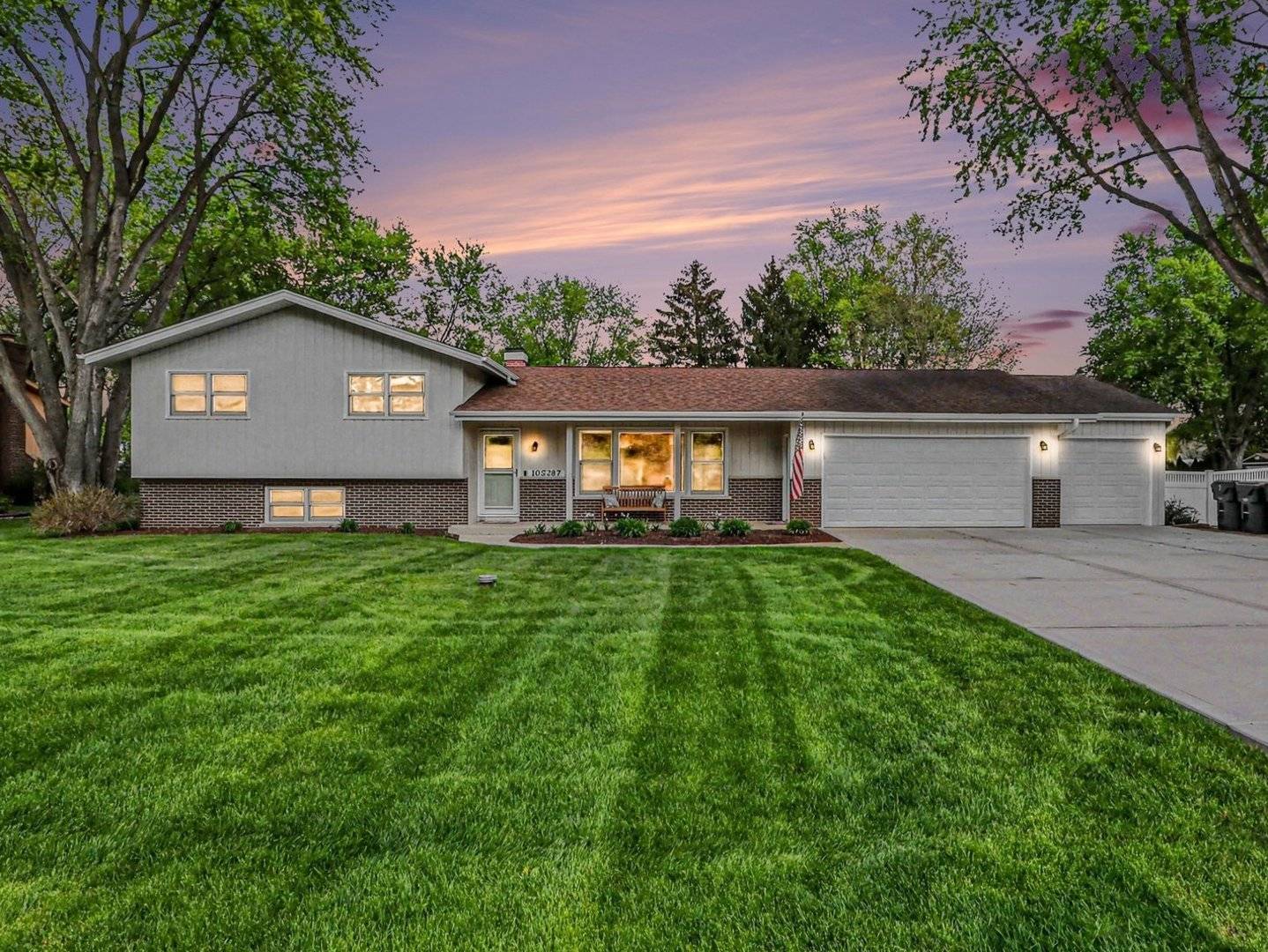 10S287 Alma LN, Naperville, IL 60564