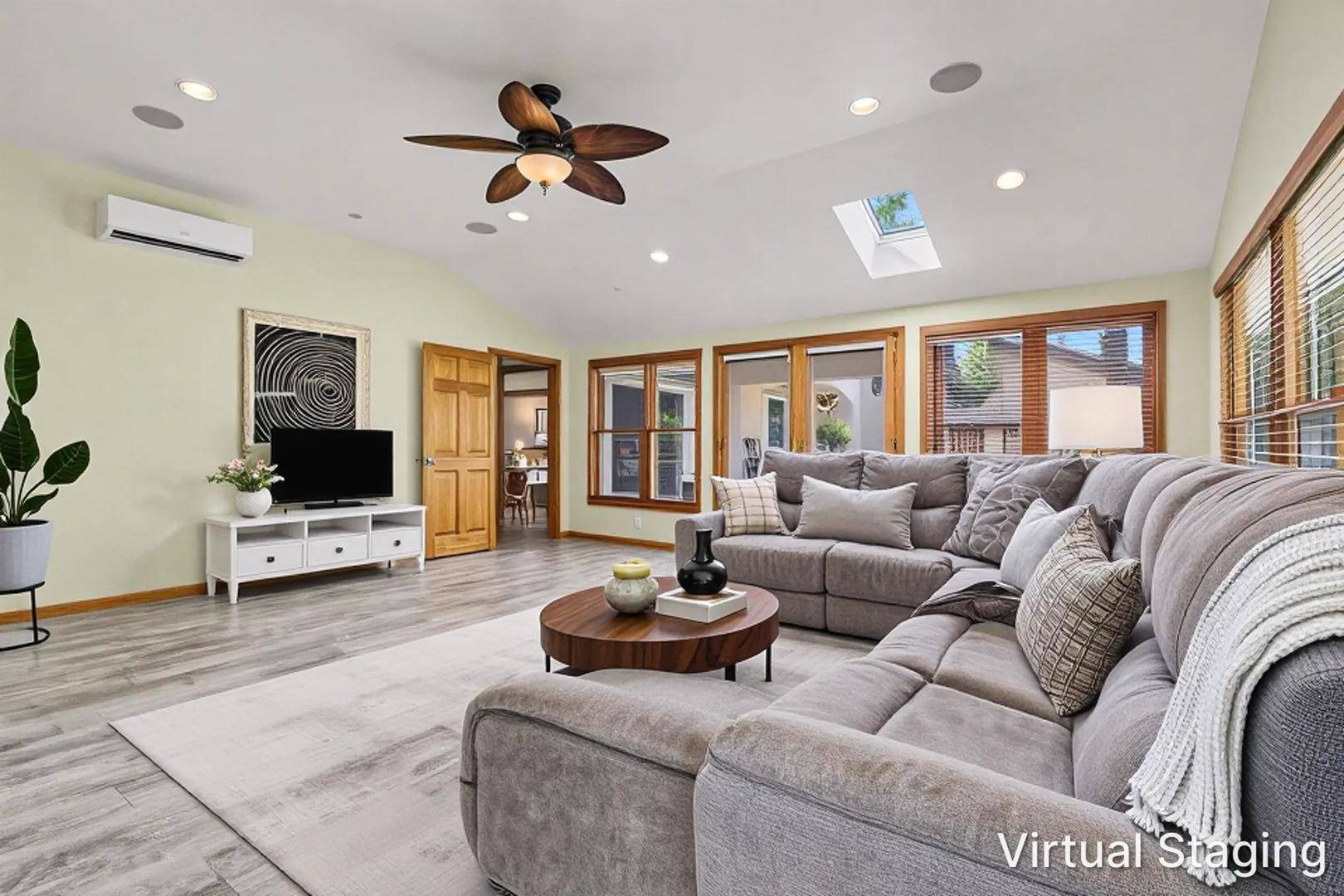 10S287 Alma LN, Naperville, IL 60564