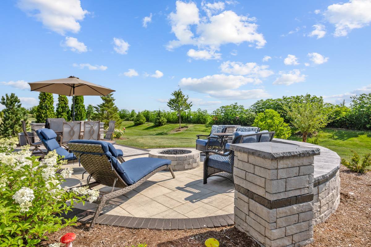 10270 Ehorn RD, Huntley, IL 60142