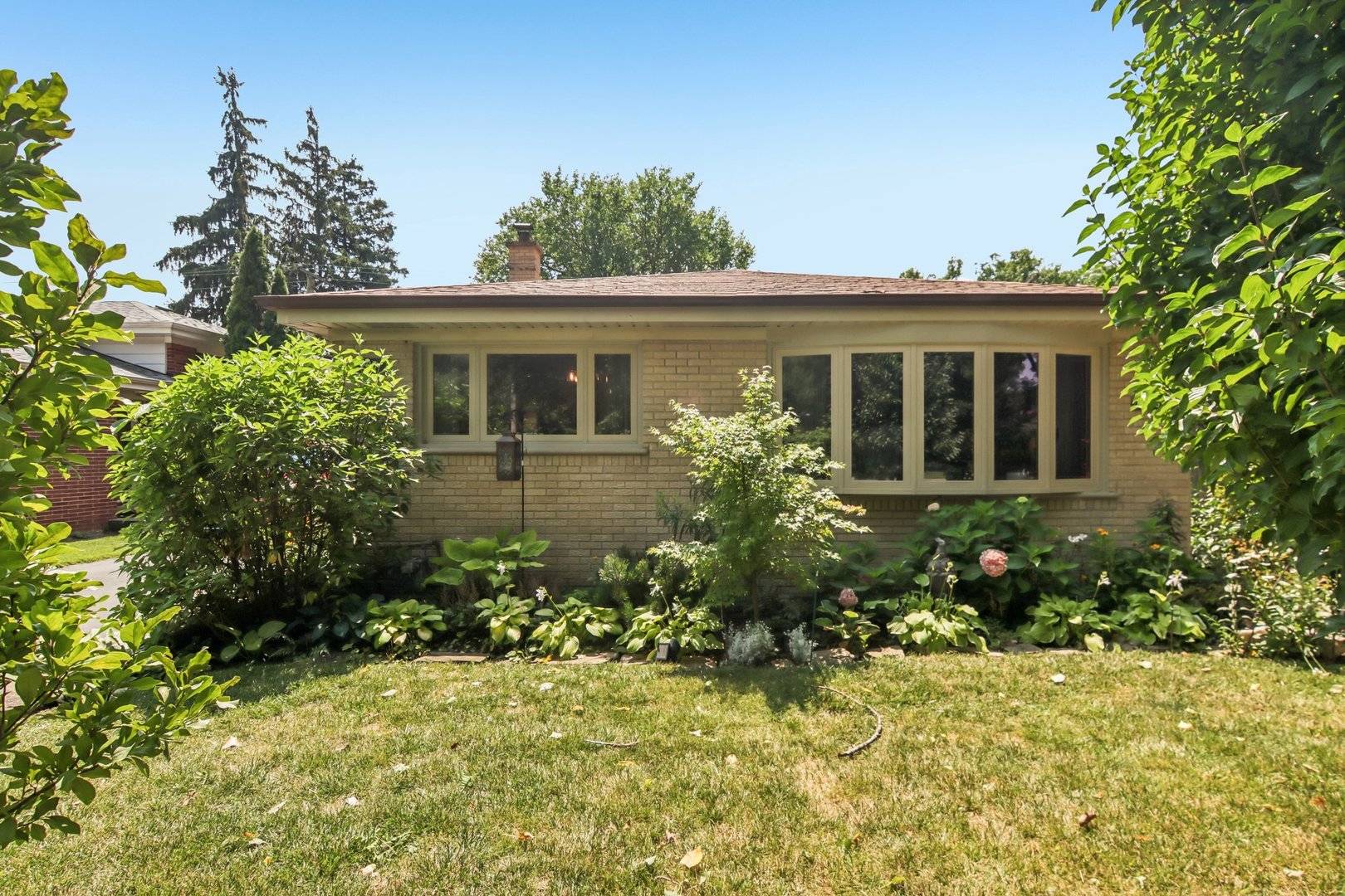 205 Glenview RD, Glenview, IL 60025