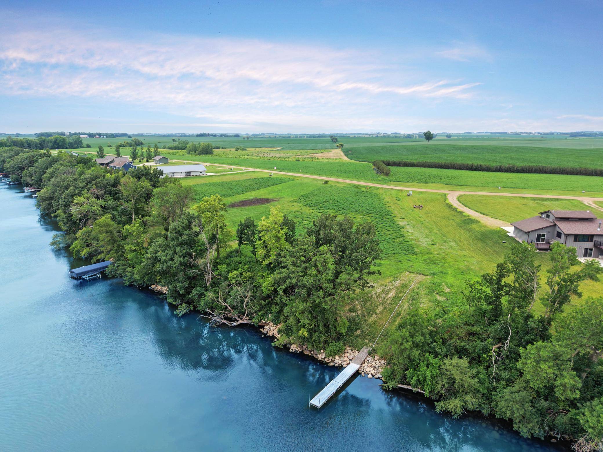 32 JayVee LN, Garvin, MN 56132