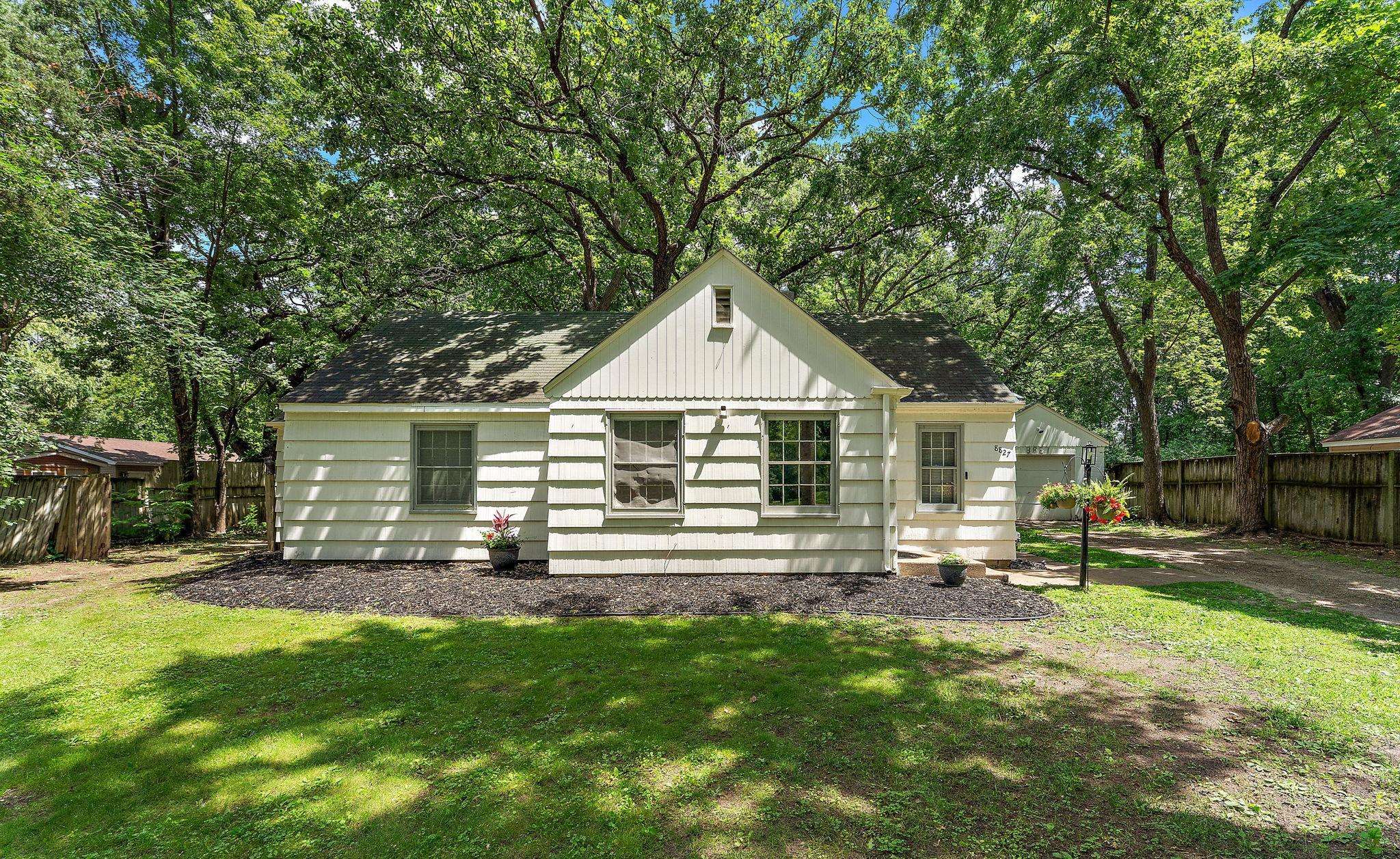 8827 Lincoln ST NE, Blaine, MN 55434