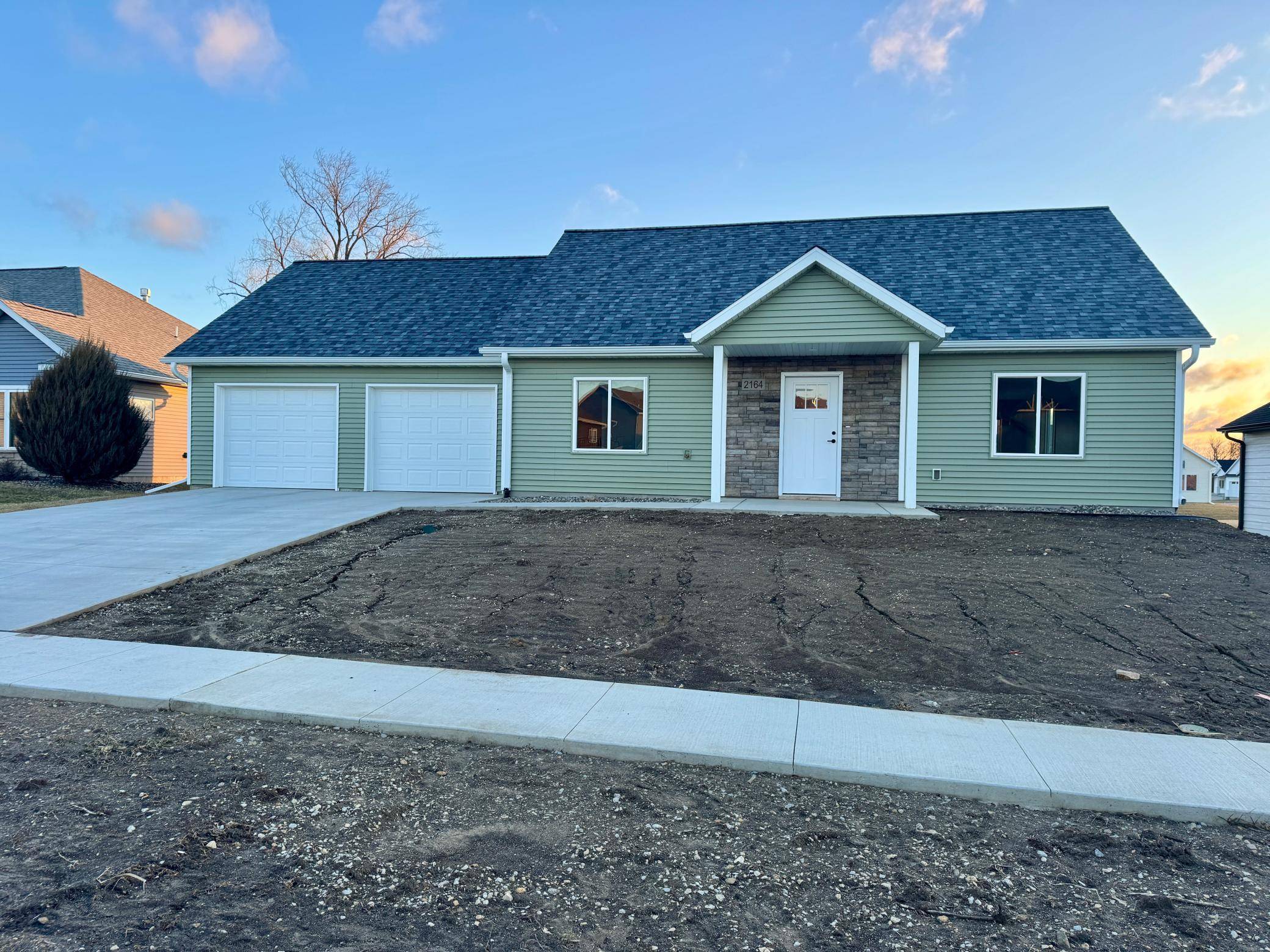 2164 Marvs LN NE, Stewartville, MN 55976
