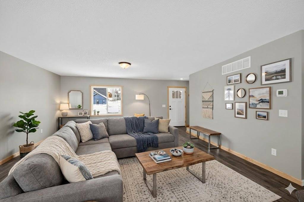 2164 Marvs LN NE, Stewartville, MN 55976