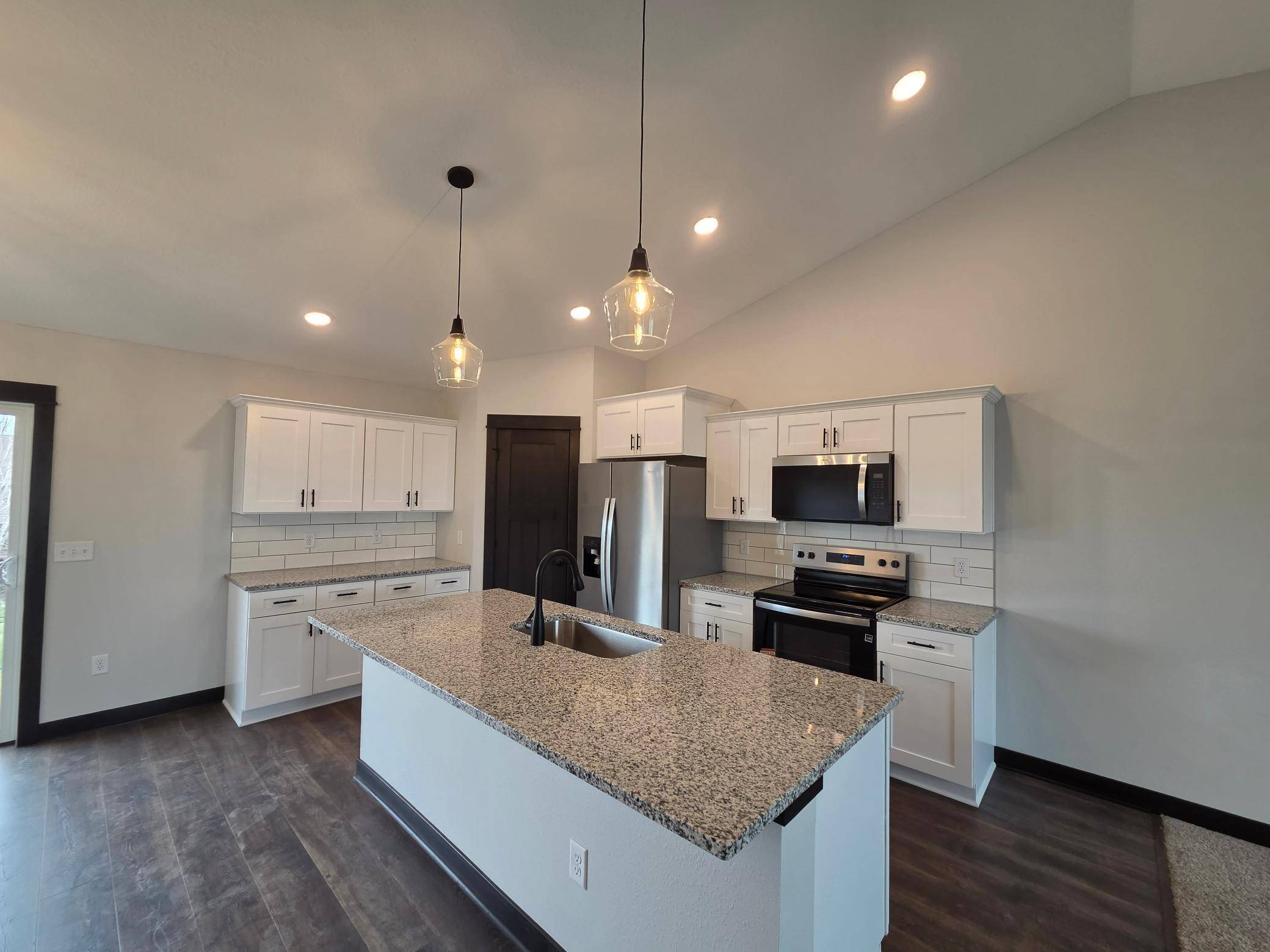 119 6th ST SE, Geneva, MN 56035
