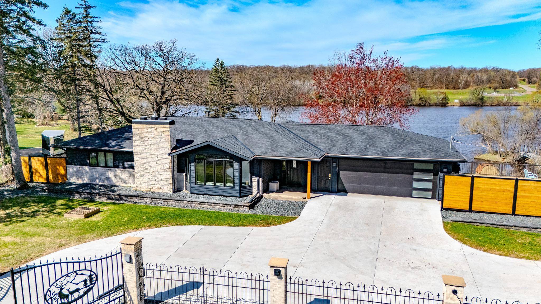 12221 Hillton RD, Little Falls, MN 56345