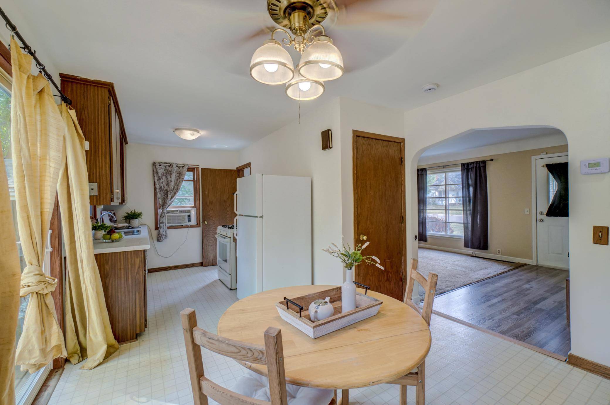 6024 Camden AVE N, Brooklyn Center, MN 55430