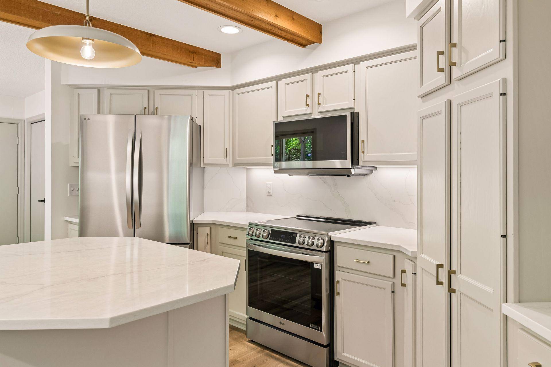 1323 Strawberry Hill RD S, Afton, MN 55001