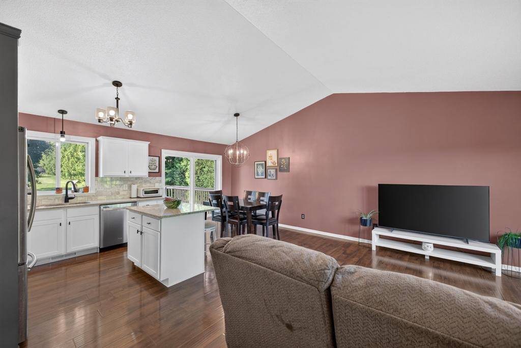600 4th ST NE, Byron, MN 55920