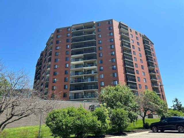 6500 Woodlake DR #1104, Richfield, MN 55423