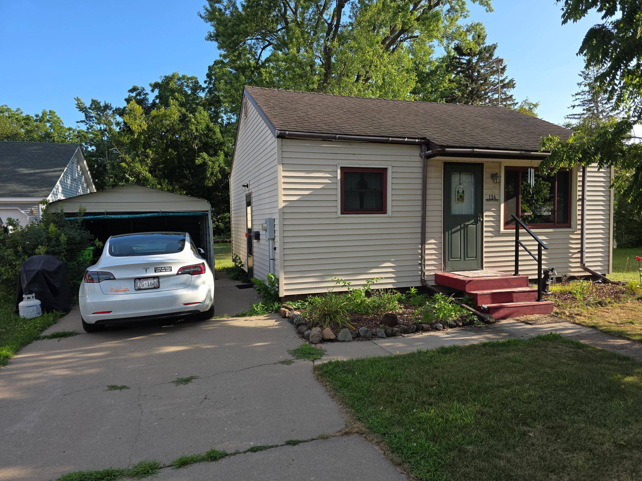 124 W 6th ST, New Richmond, WI 54017