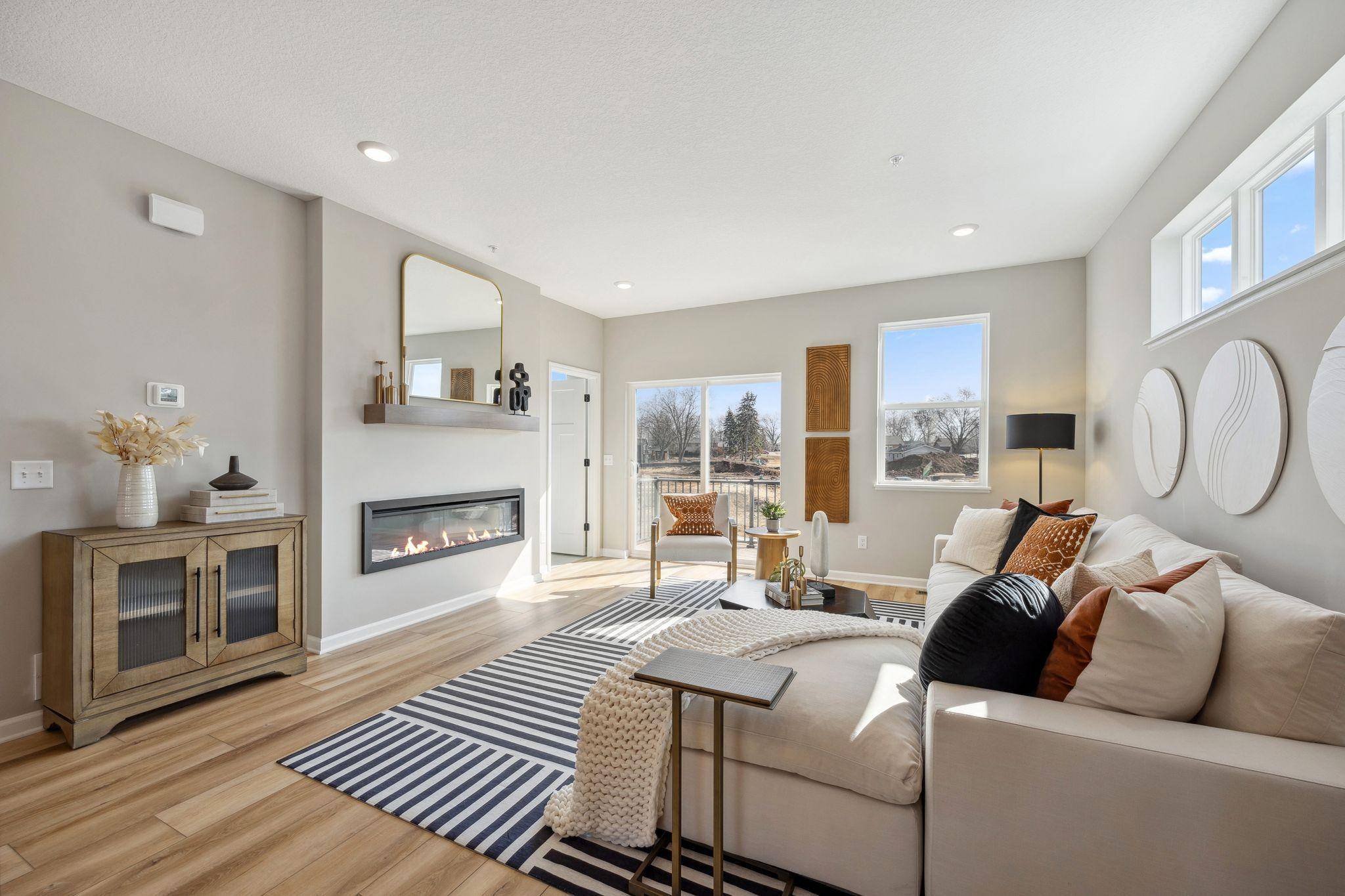 1531 Traverse LN, West Saint Paul, MN 55118