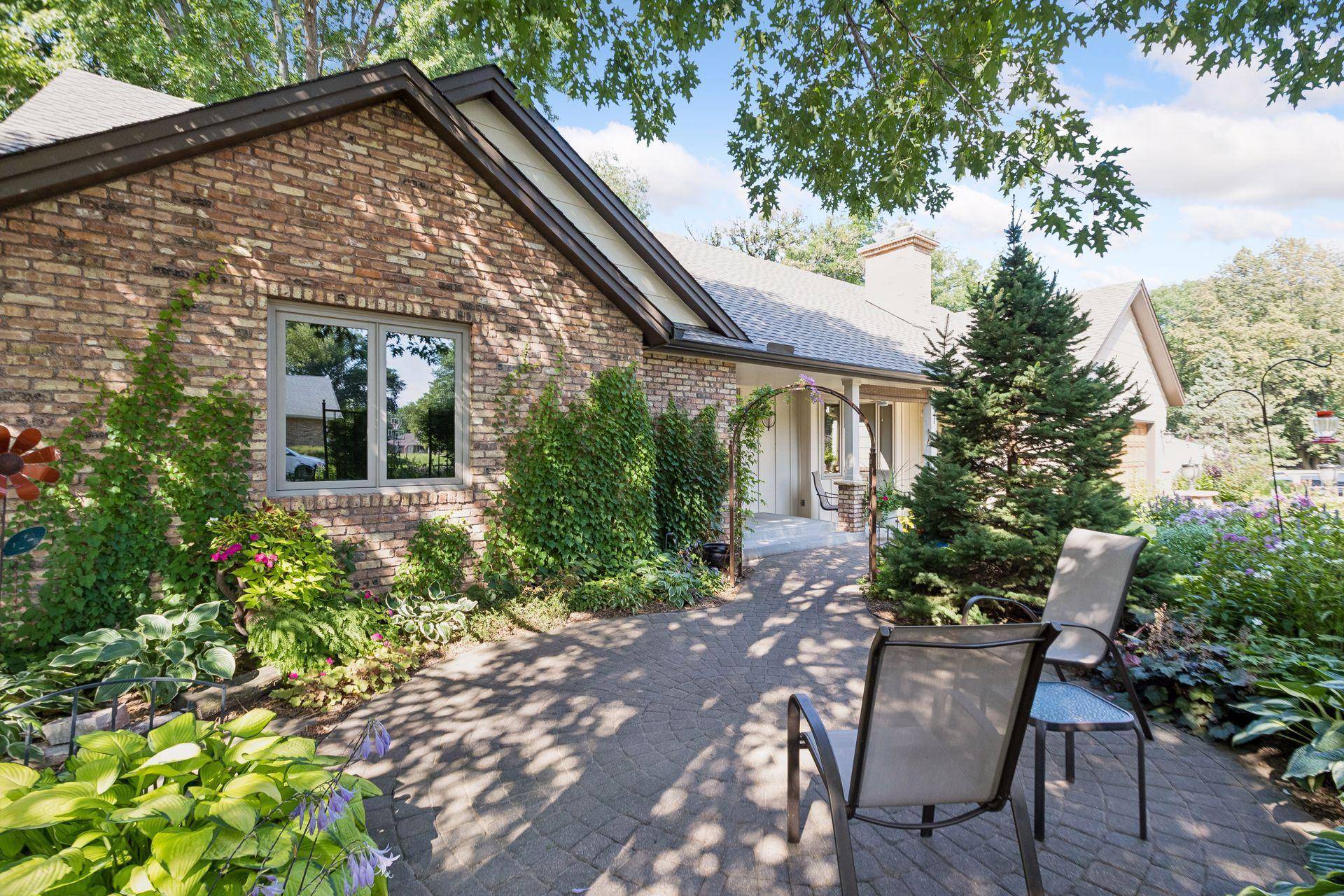 14885 Ironwood CT, Eden Prairie, MN 55346