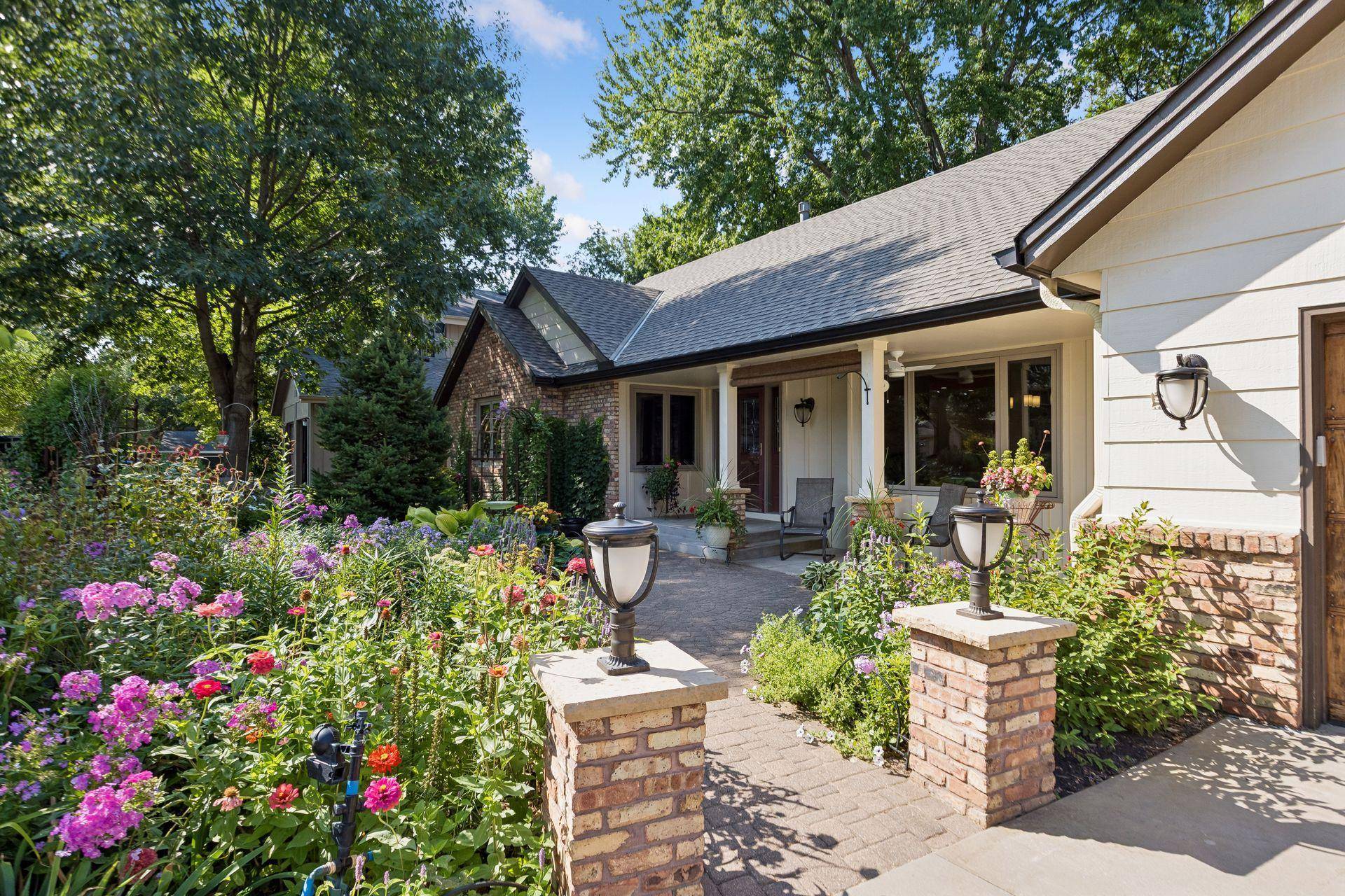 14885 Ironwood CT, Eden Prairie, MN 55346