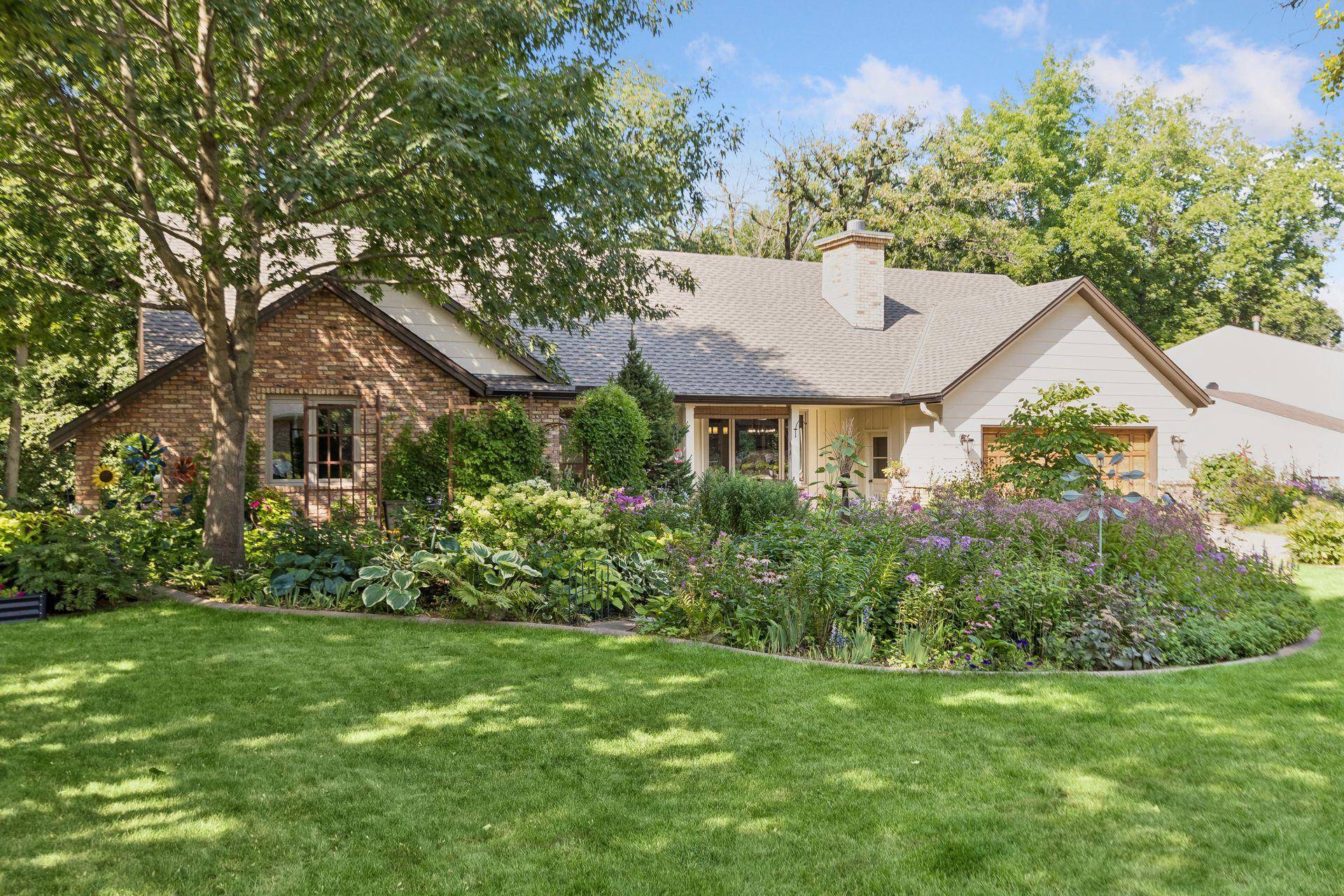 14885 Ironwood CT, Eden Prairie, MN 55346
