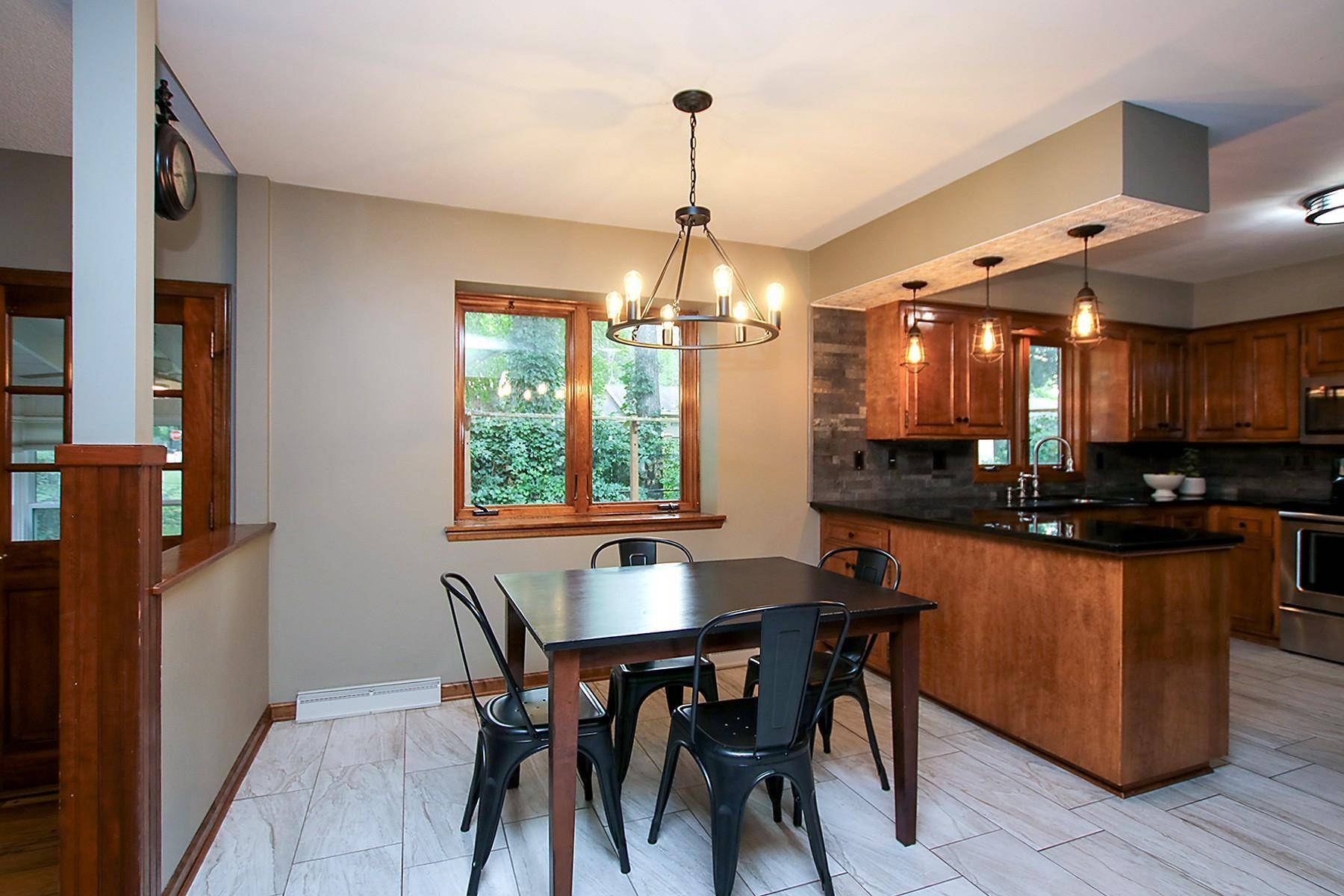 210 Interwood DR, Glencoe, MN 55336