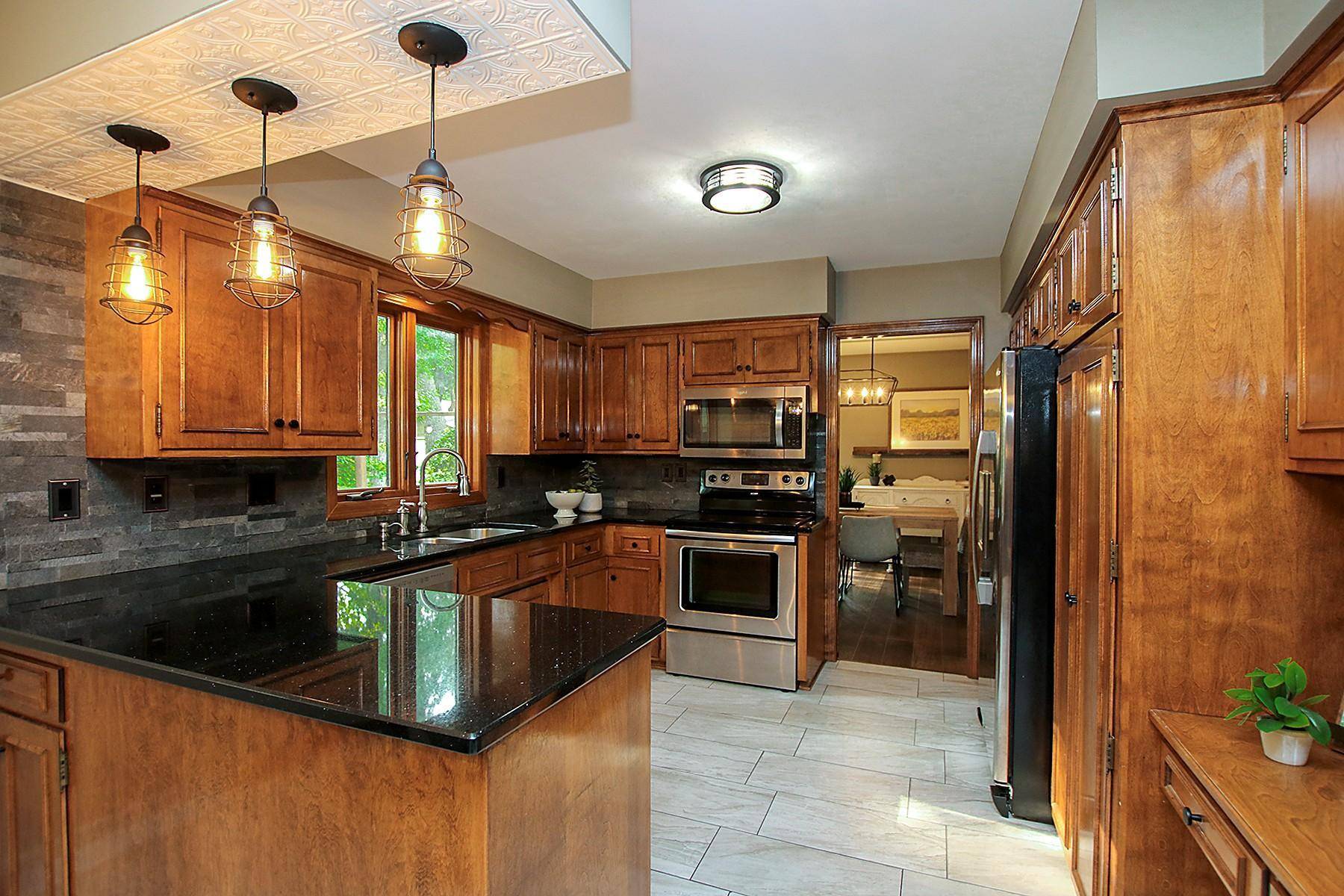 210 Interwood DR, Glencoe, MN 55336