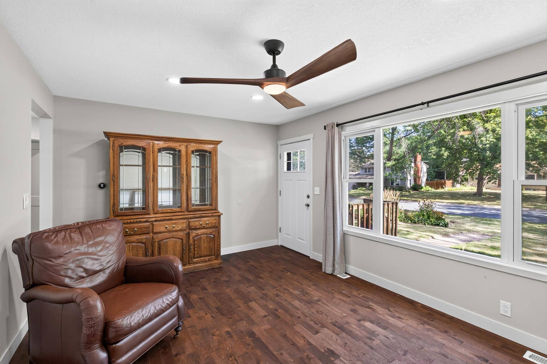 9516 10th AVE S, Bloomington, MN 55420