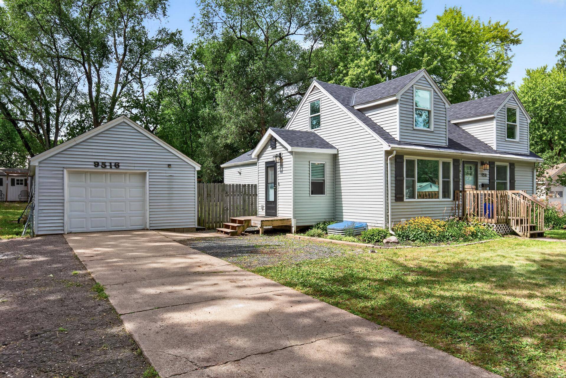9516 10th AVE S, Bloomington, MN 55420