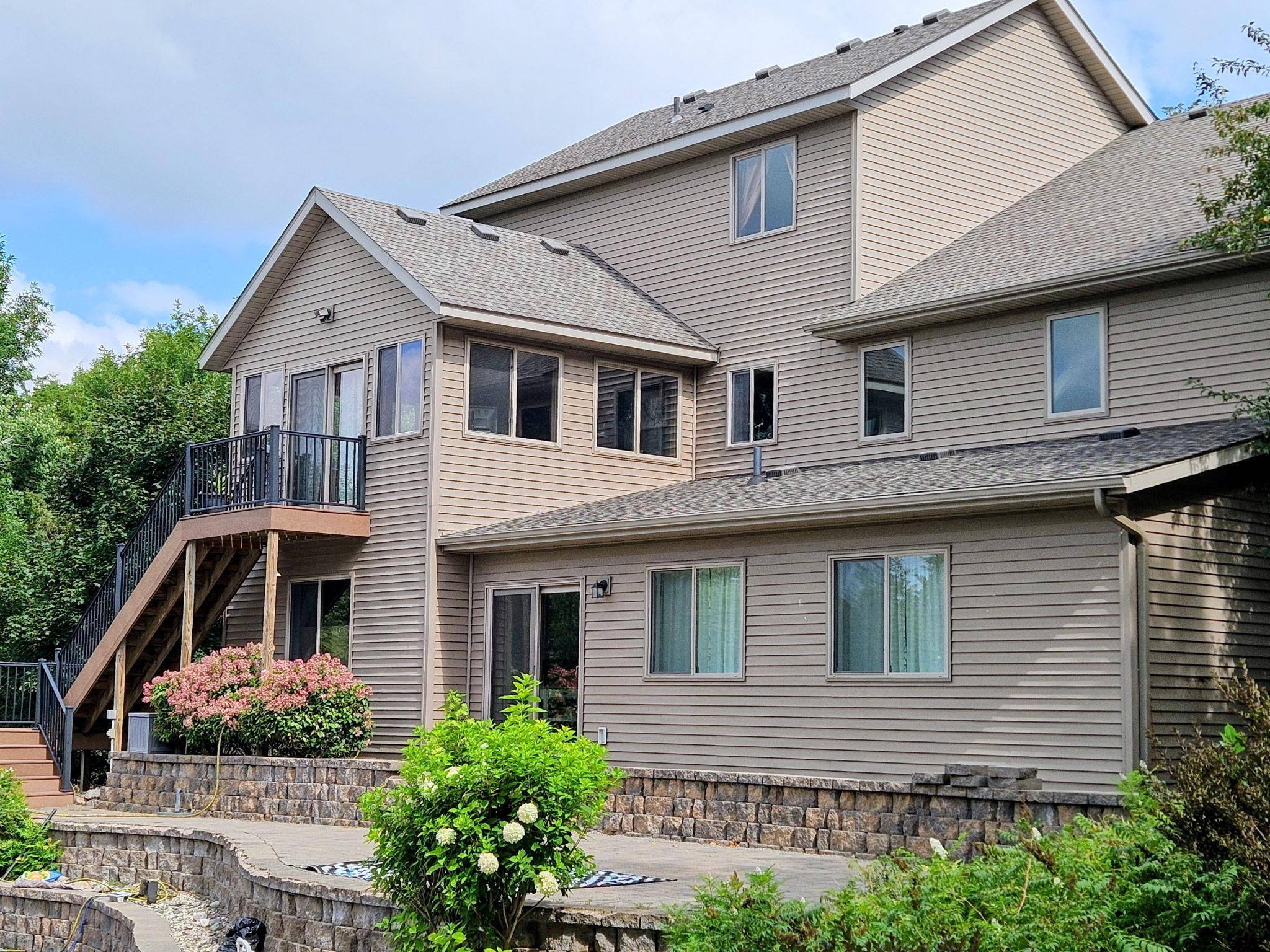 106 Ridge RD, New London, MN 56273