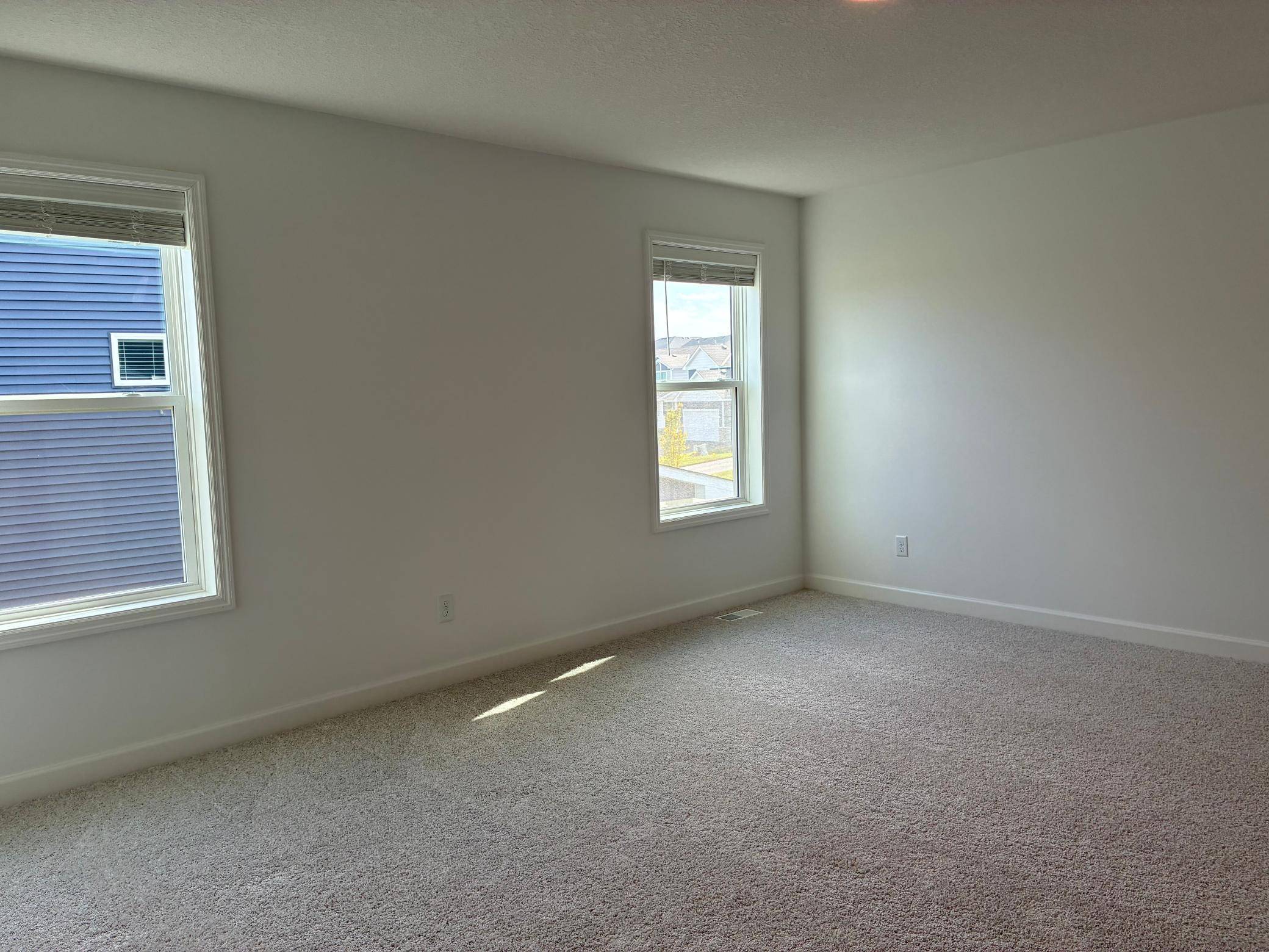 8921 Periwinkle BLVD, Woodbury, MN 55129