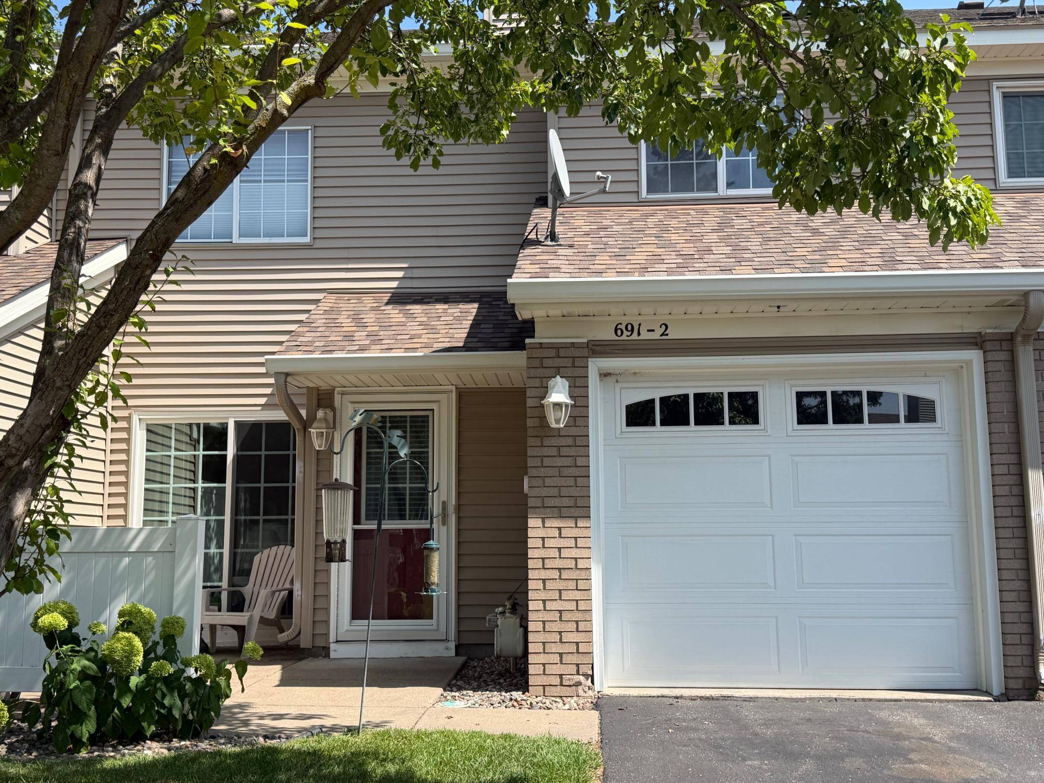 691 85th LN NW #2, Coon Rapids, MN 55433