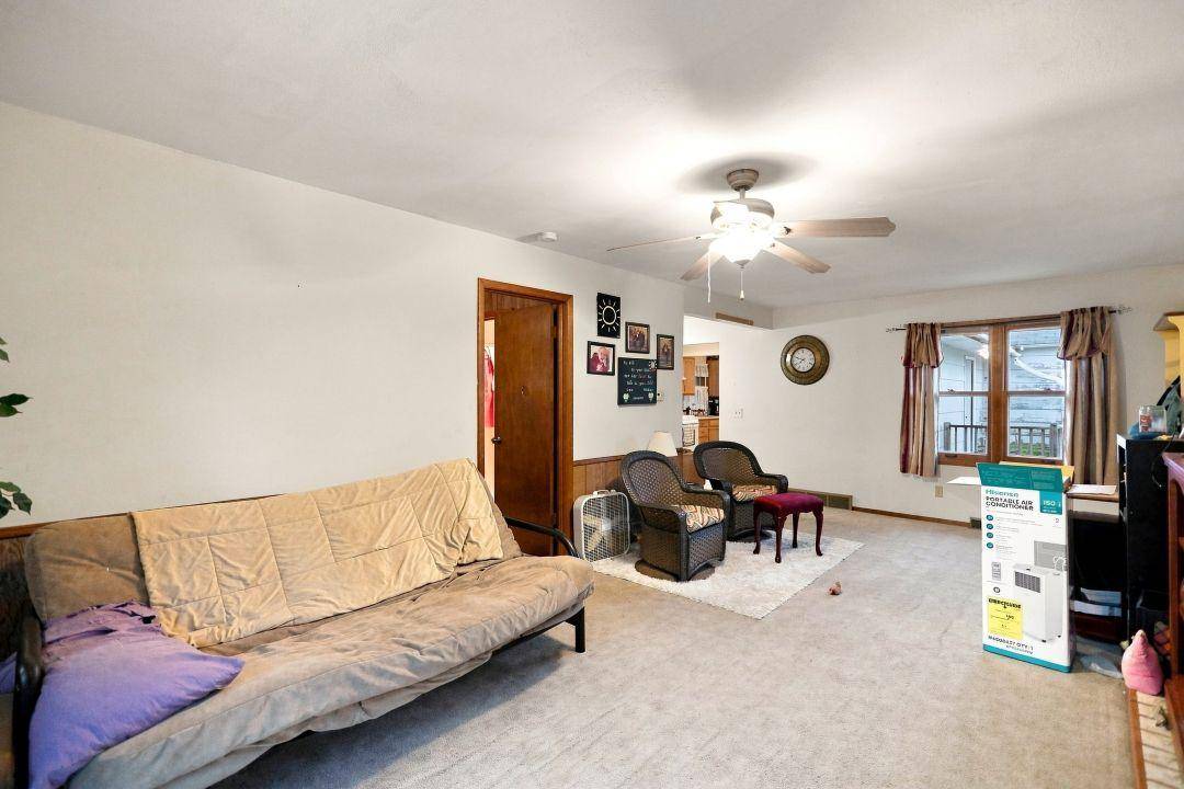 417 7th AVE NW, Waseca, MN 56093