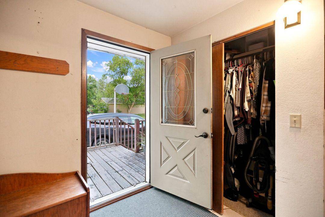 417 7th AVE NW, Waseca, MN 56093