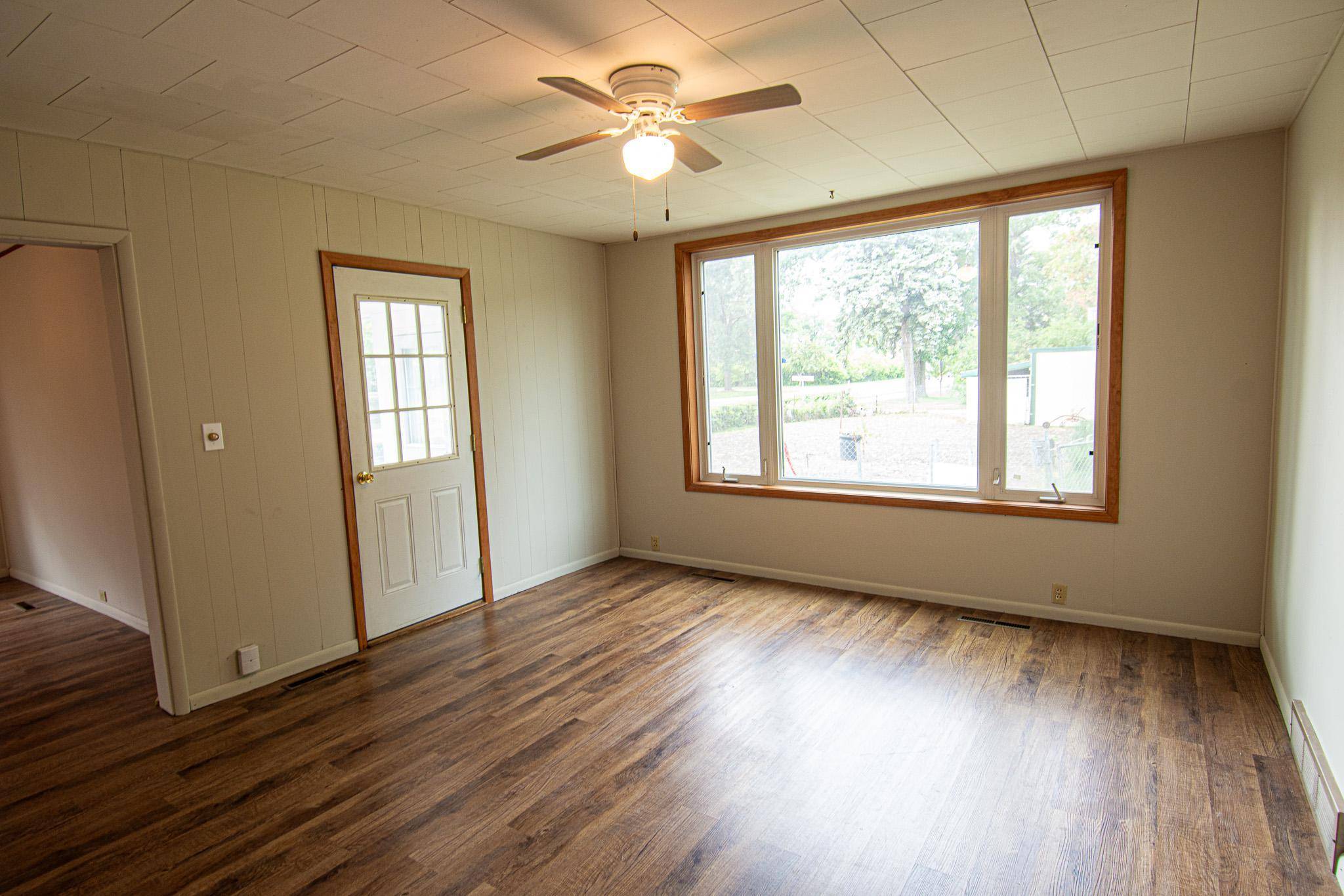 621 1st ST E, Thief River Falls, MN 56701