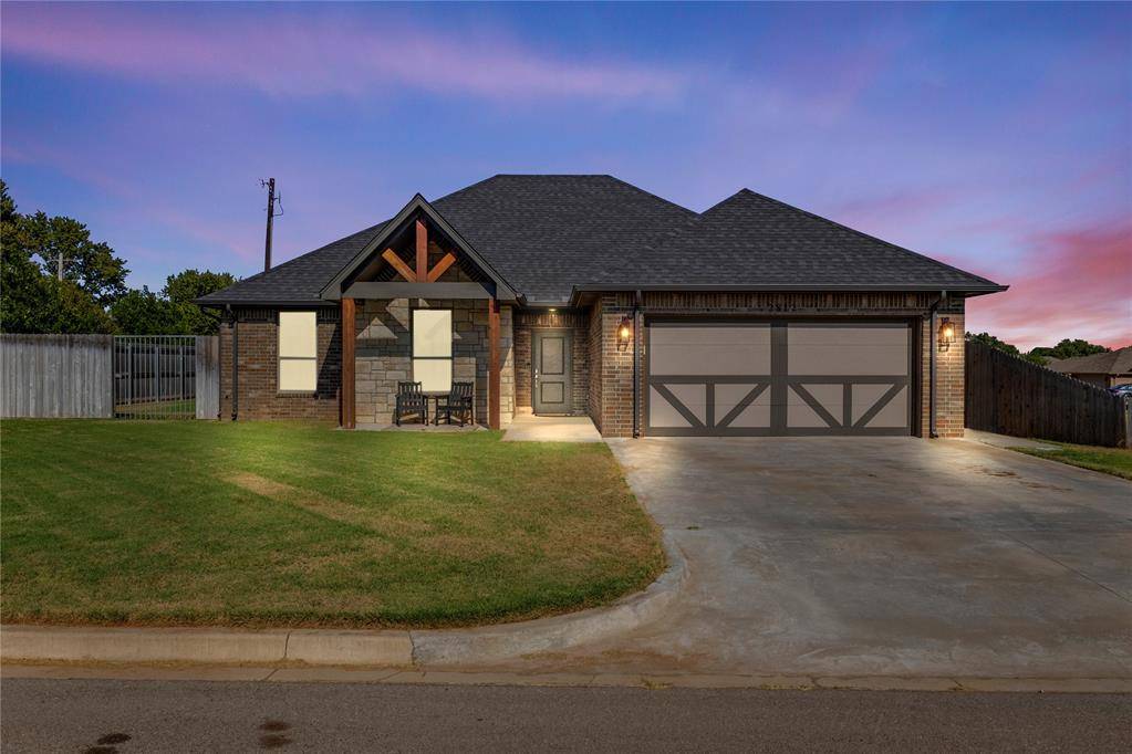 2812 Landrun, Weatherford, OK 73096