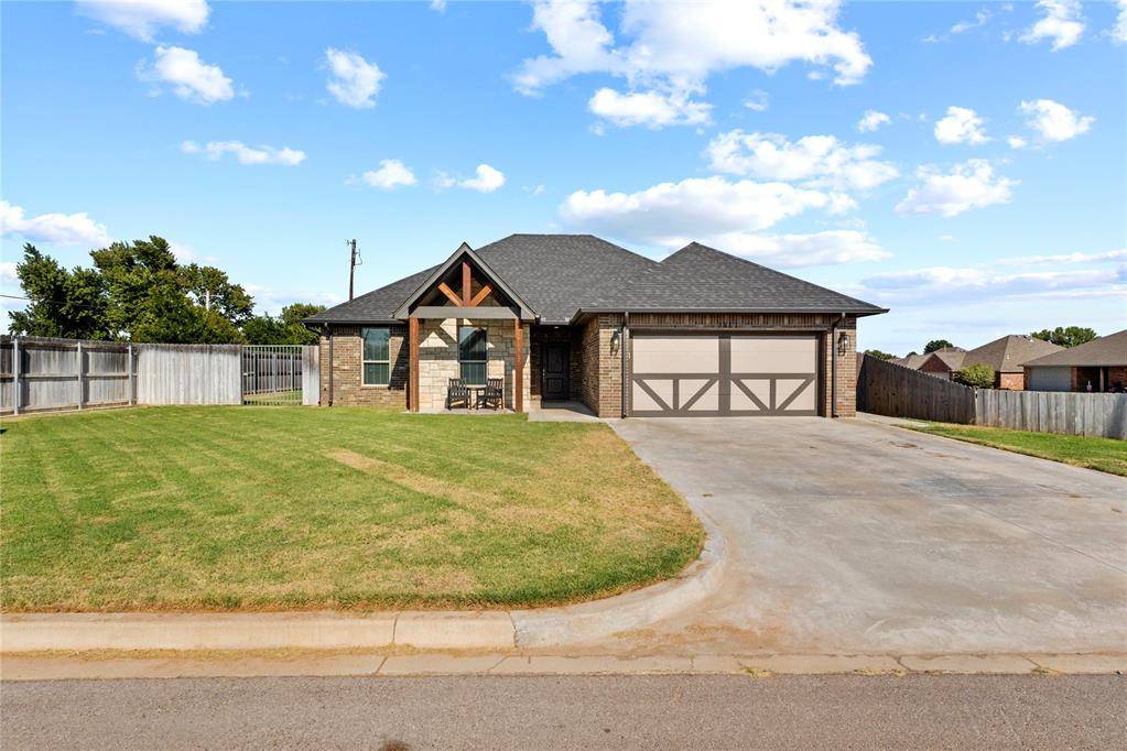 2812 Landrun, Weatherford, OK 73096