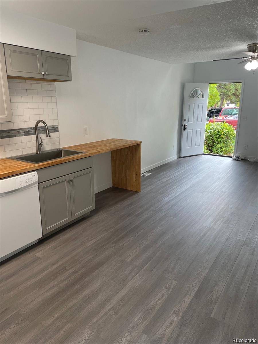 3245 S Estes ST, Denver, CO 80227