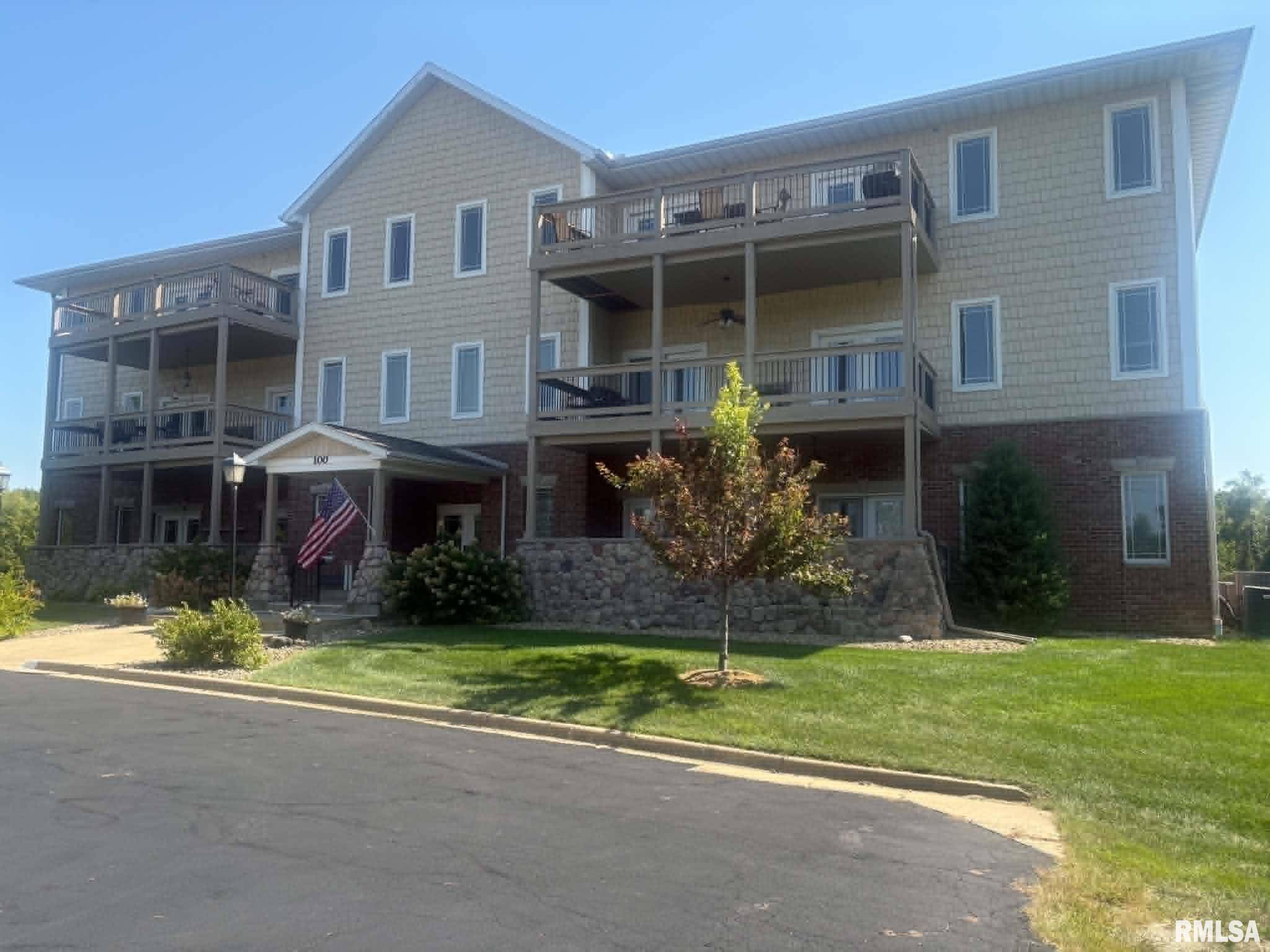 122 EAGLE RIDGE #2B, Washington, IL 61571