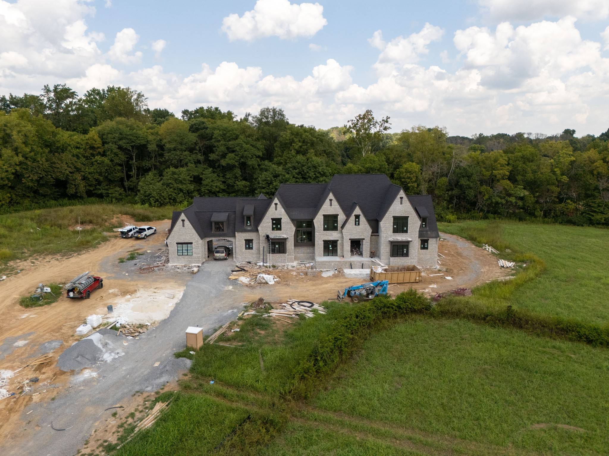 7019 Belcastle Ln, College Grove, TN 37046