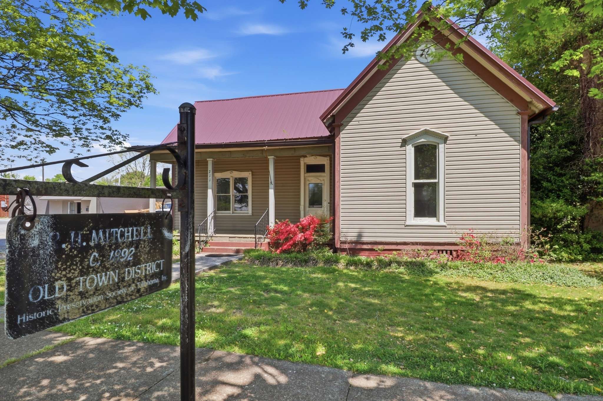 211 SE Atlantic St, Tullahoma, TN 37388