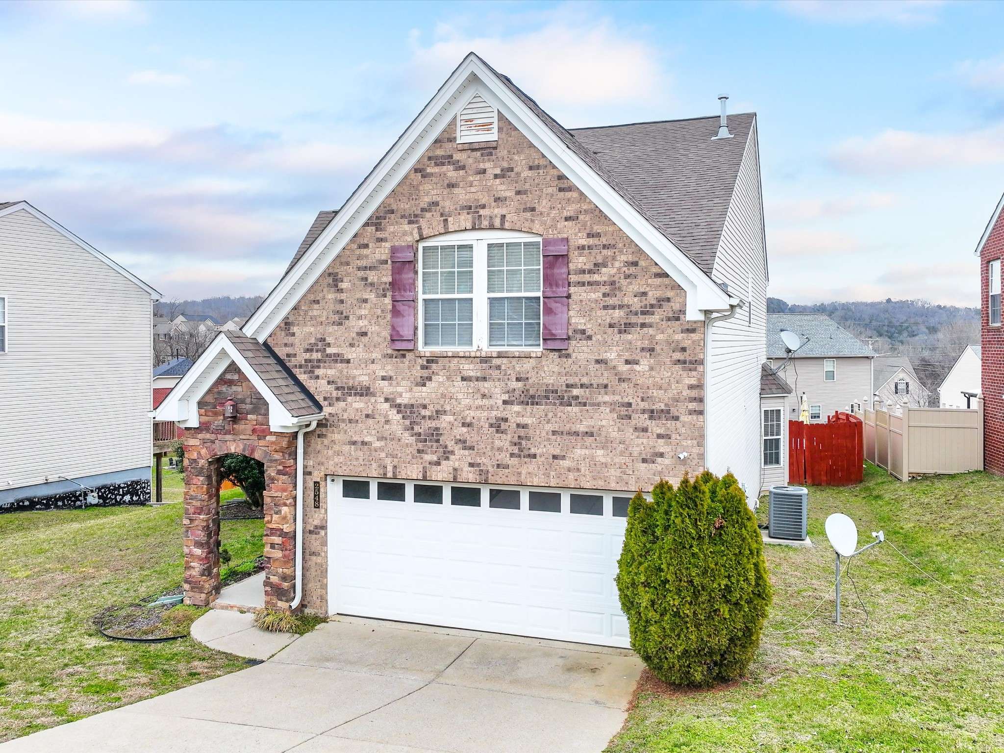 2548 Jordan Ridge Dr, Nashville, TN 37218