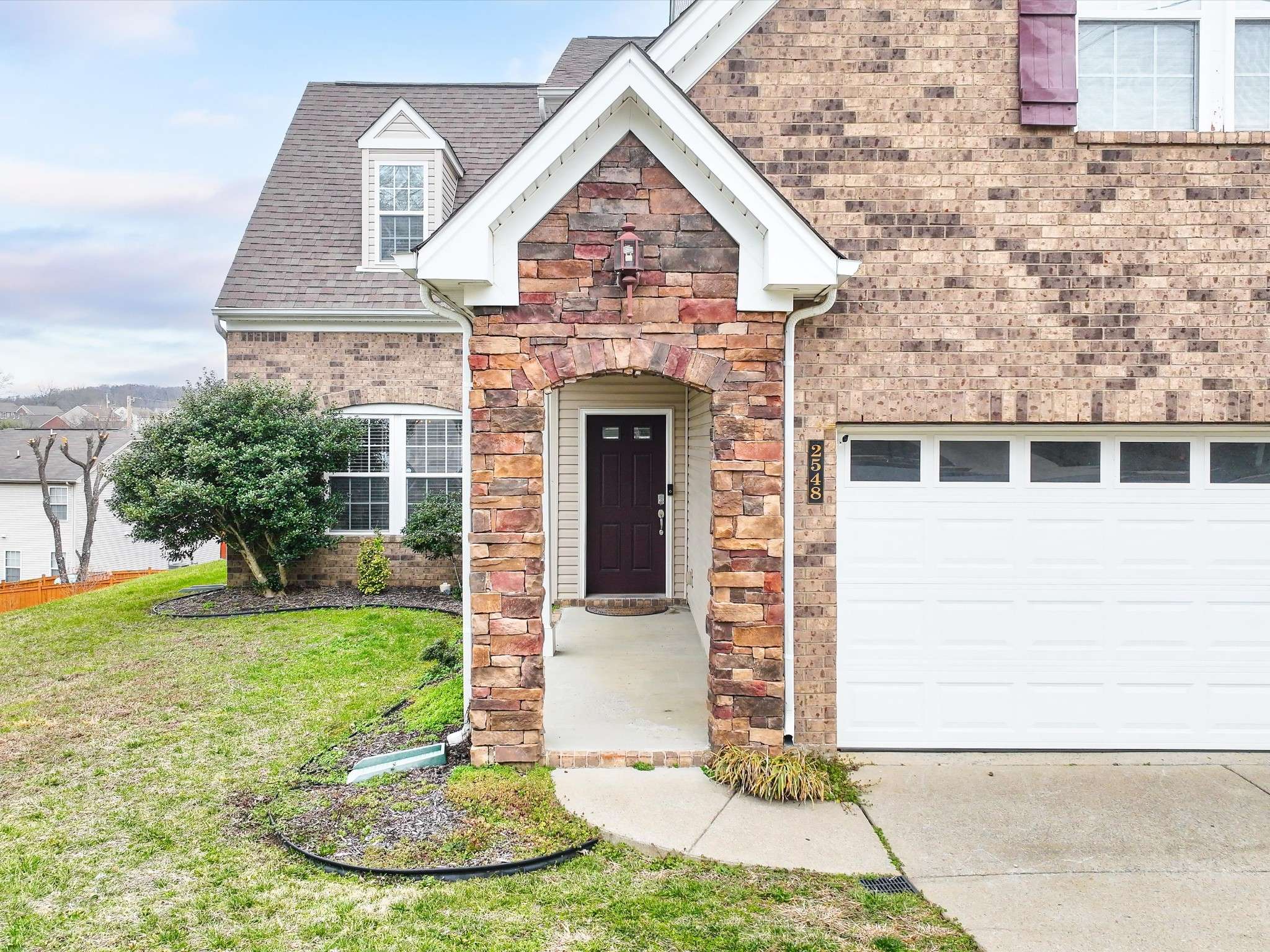 2548 Jordan Ridge Dr, Nashville, TN 37218