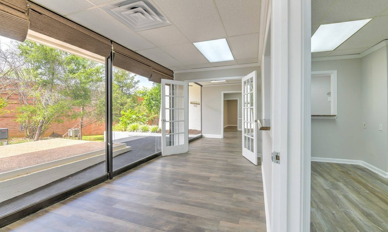 125 Enon Springs Rd #E, Smyrna, TN 37167