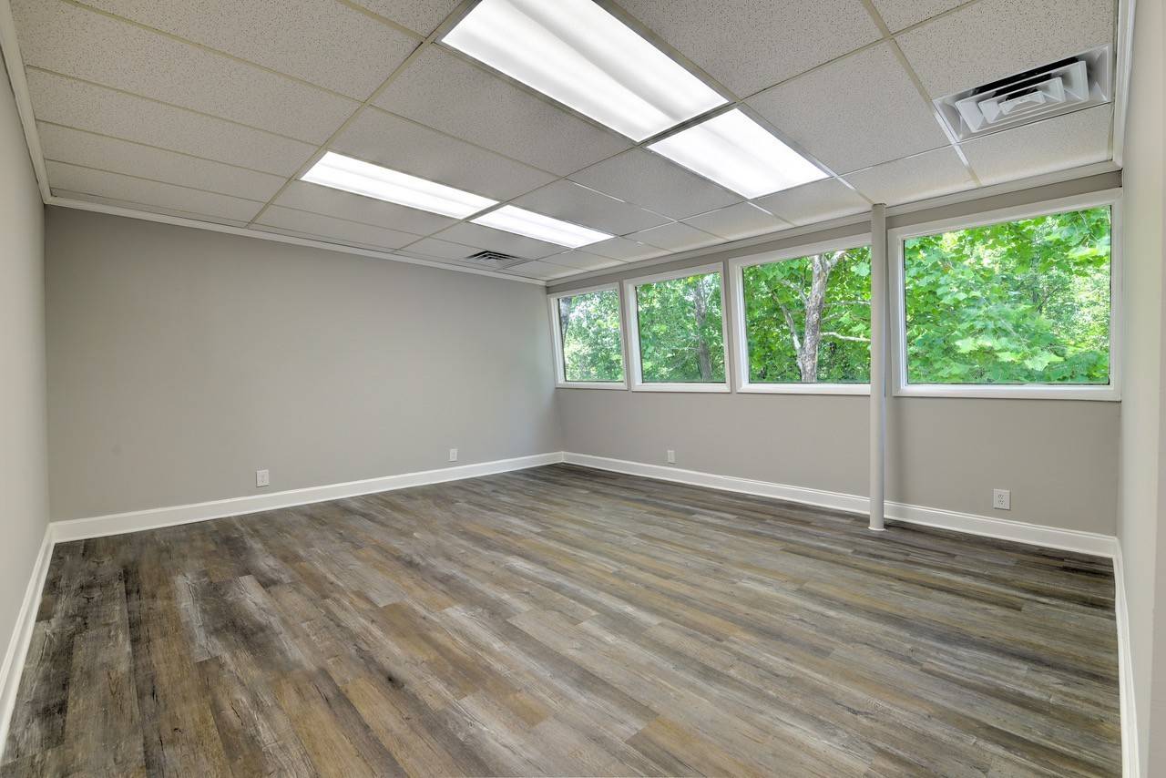 125 Enon Springs Rd #E, Smyrna, TN 37167
