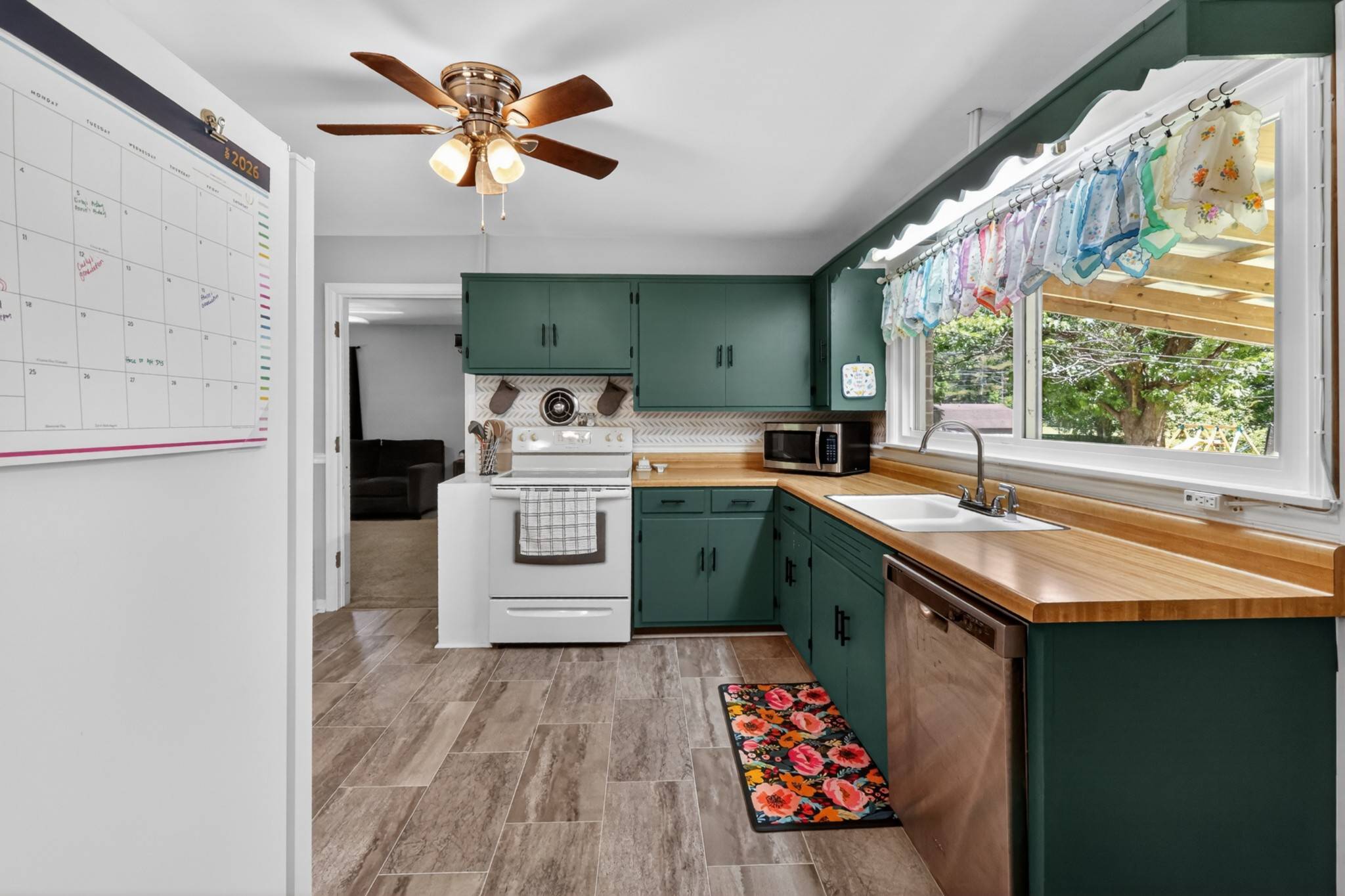 105 Daleview Cir, Columbia, TN 38401