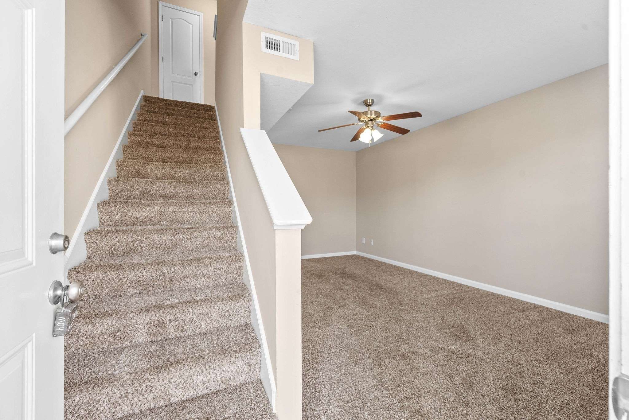 1210 Ash Ridge Dr #E, Clarksville, TN 37042