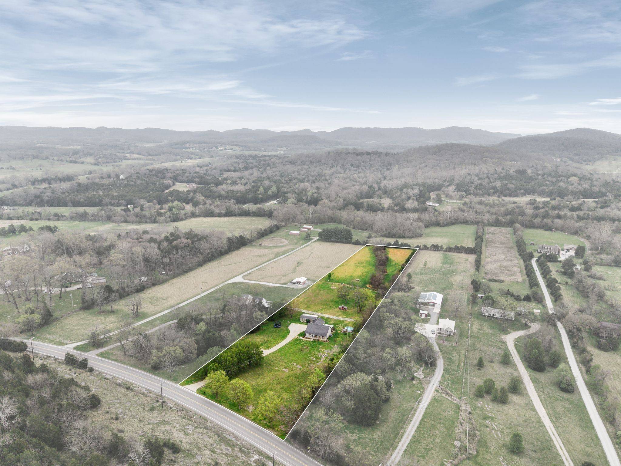 15541 Cainsville Rd, Milton, TN 37118