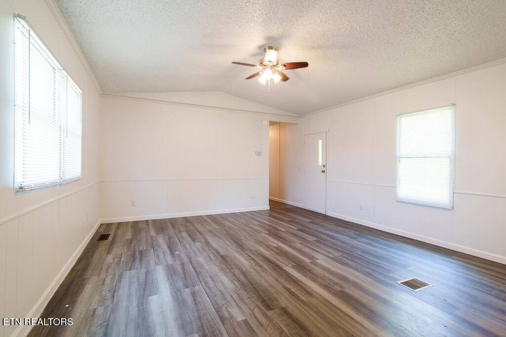 423 Moore Rd, Cookeville, TN 38506