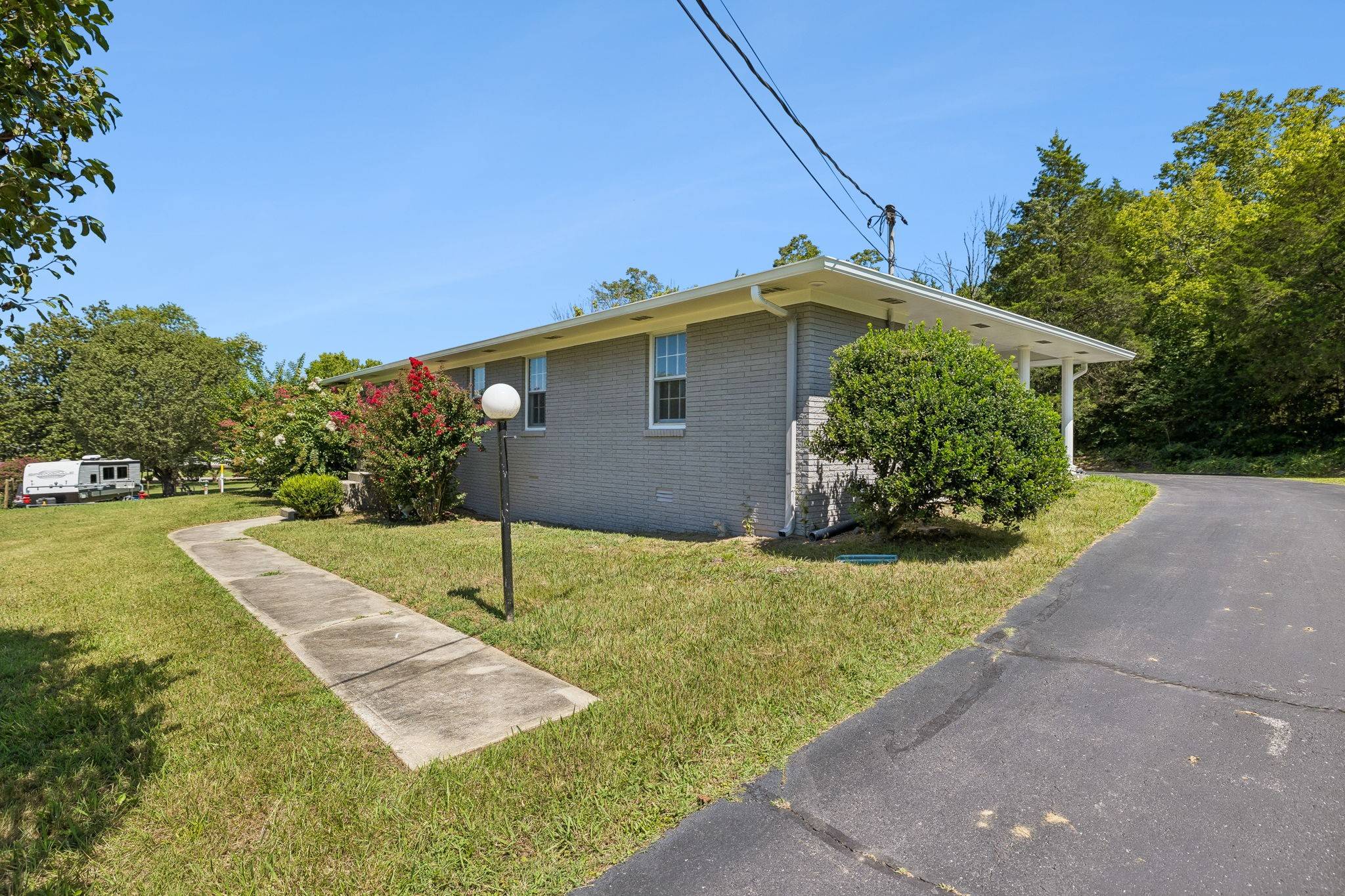 212 Dixon Springs Hwy, Carthage, TN 37030