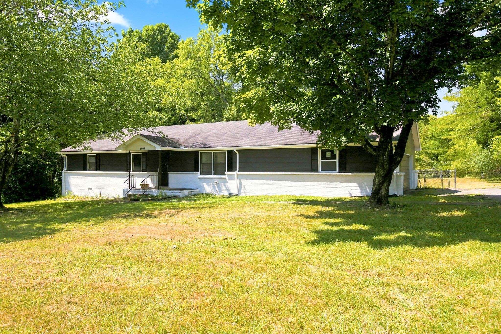 2808 Elam Rd, Murfreesboro, TN 37127