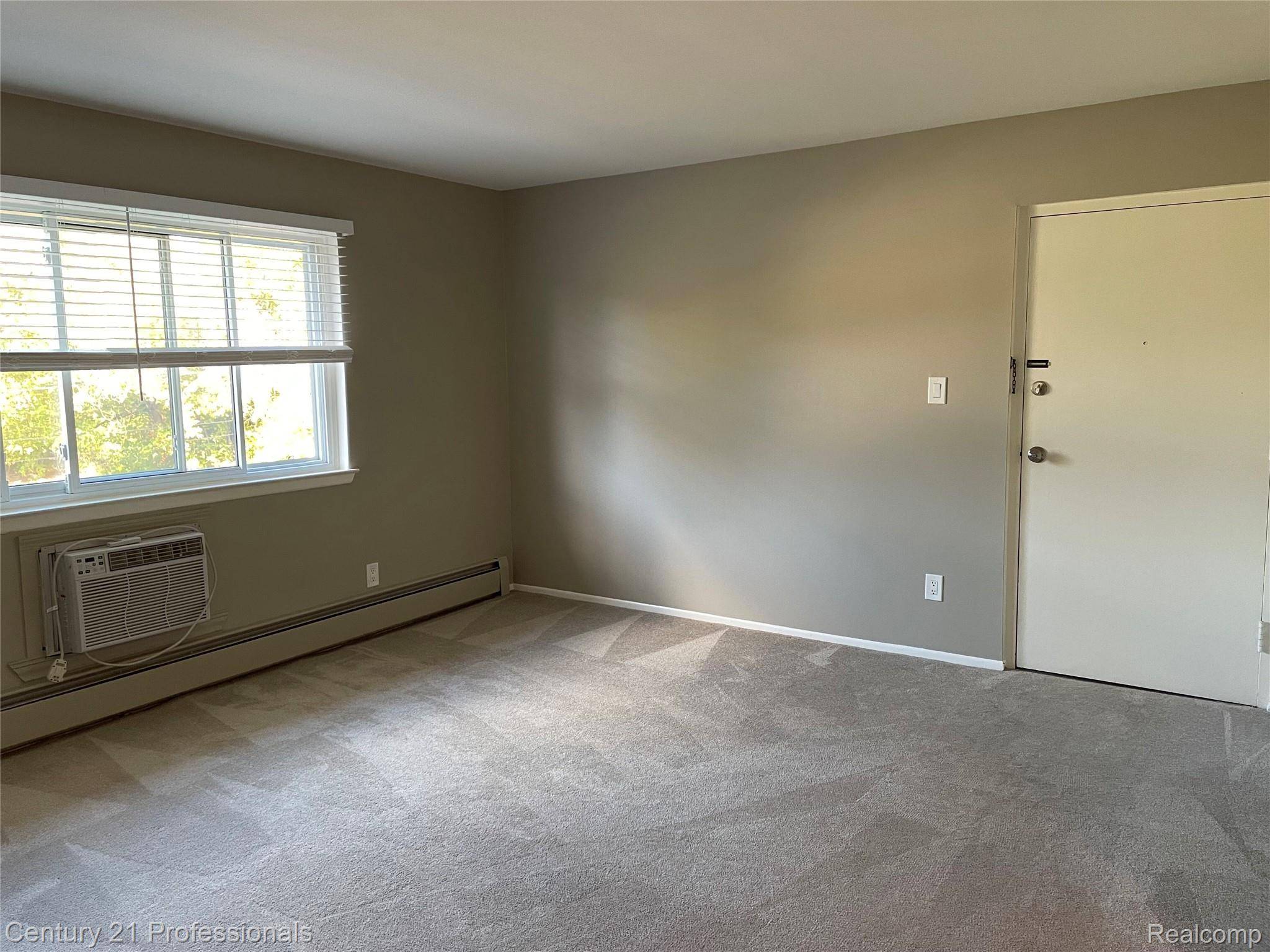 810 Plate ST #205, Rochester, MI 48307